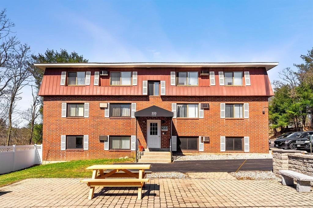 555 Calef Road Unit: 3