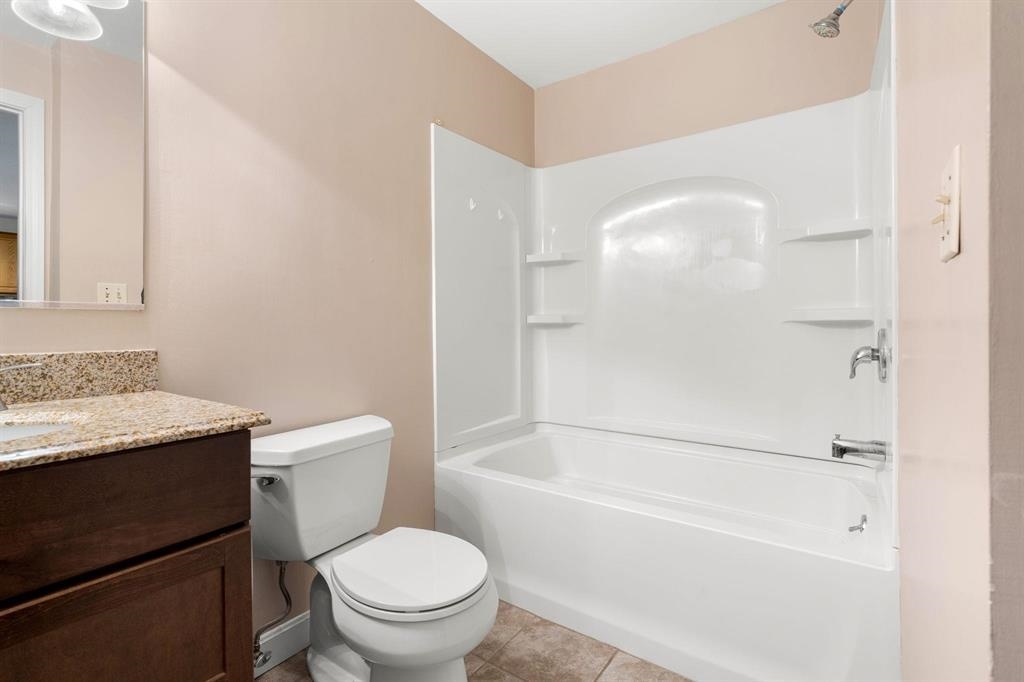 555 Calef Road Unit: 3