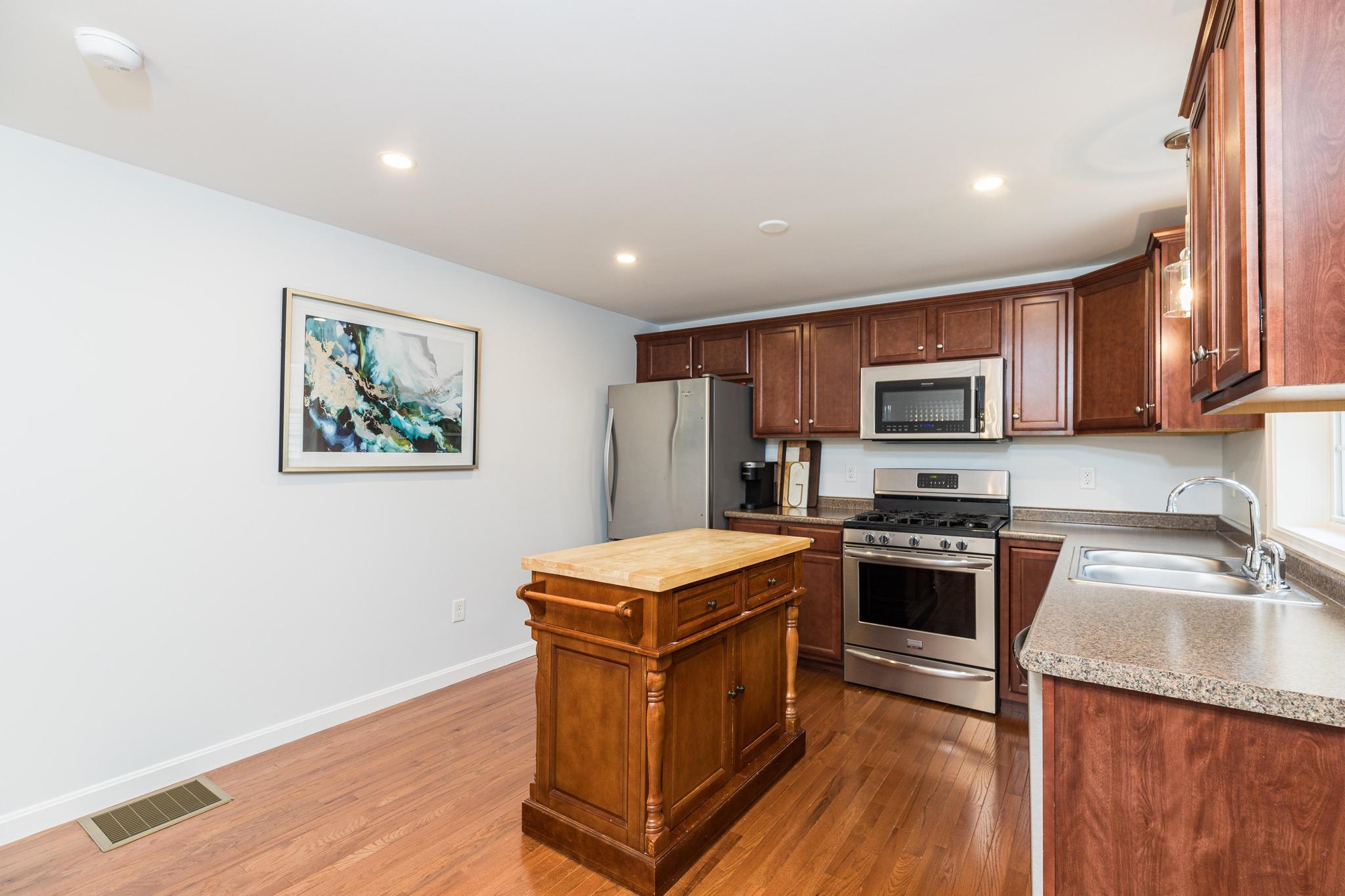 138 Exeter Road Unit: 21