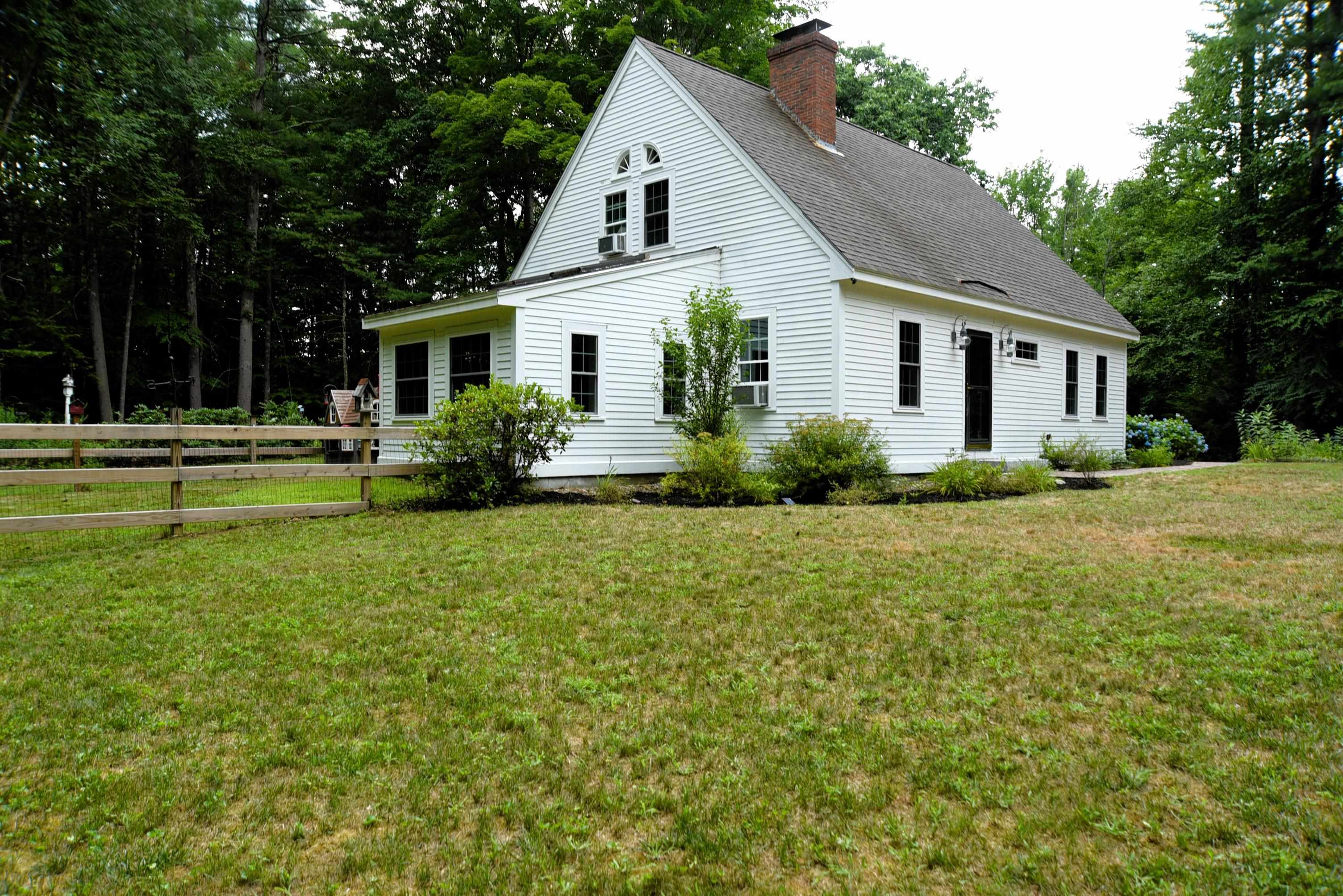 11 Bartlett Road