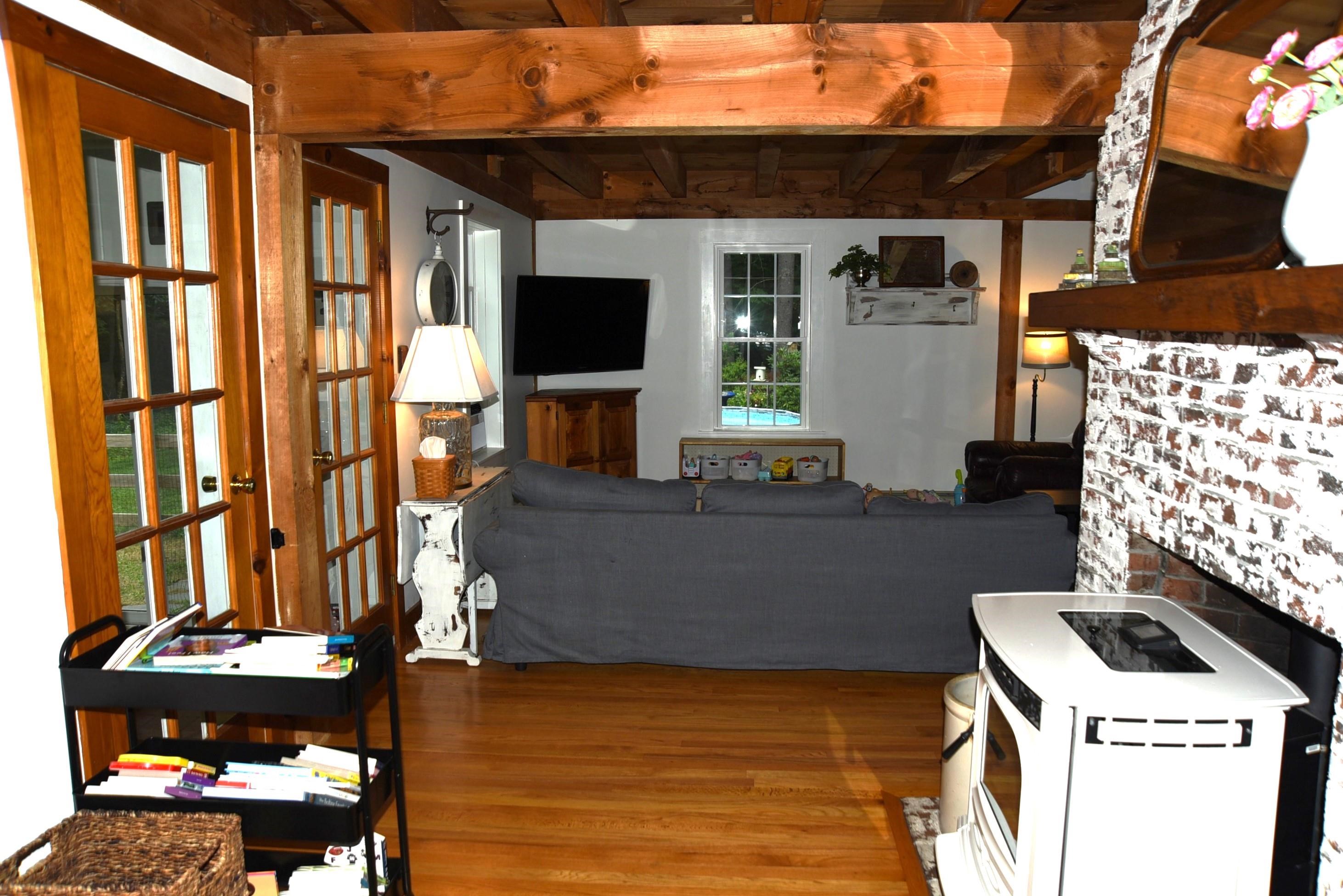 11 Bartlett Road