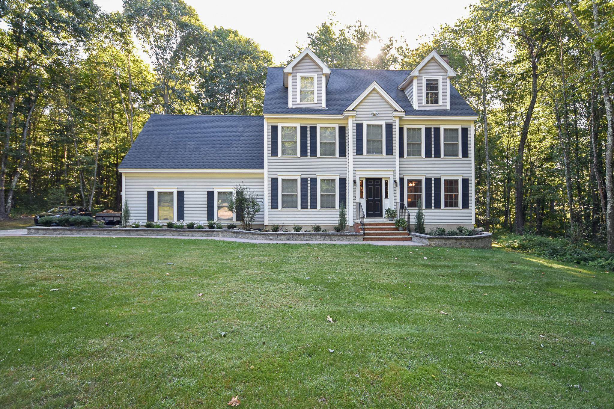 4 Captain Parker Drive