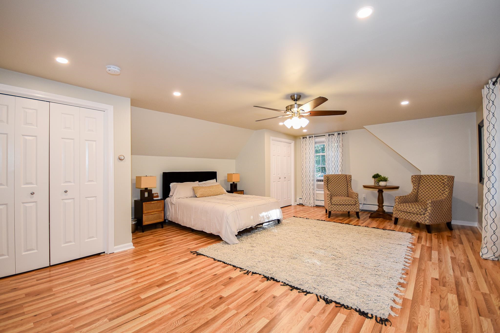4 Captain Parker Drive