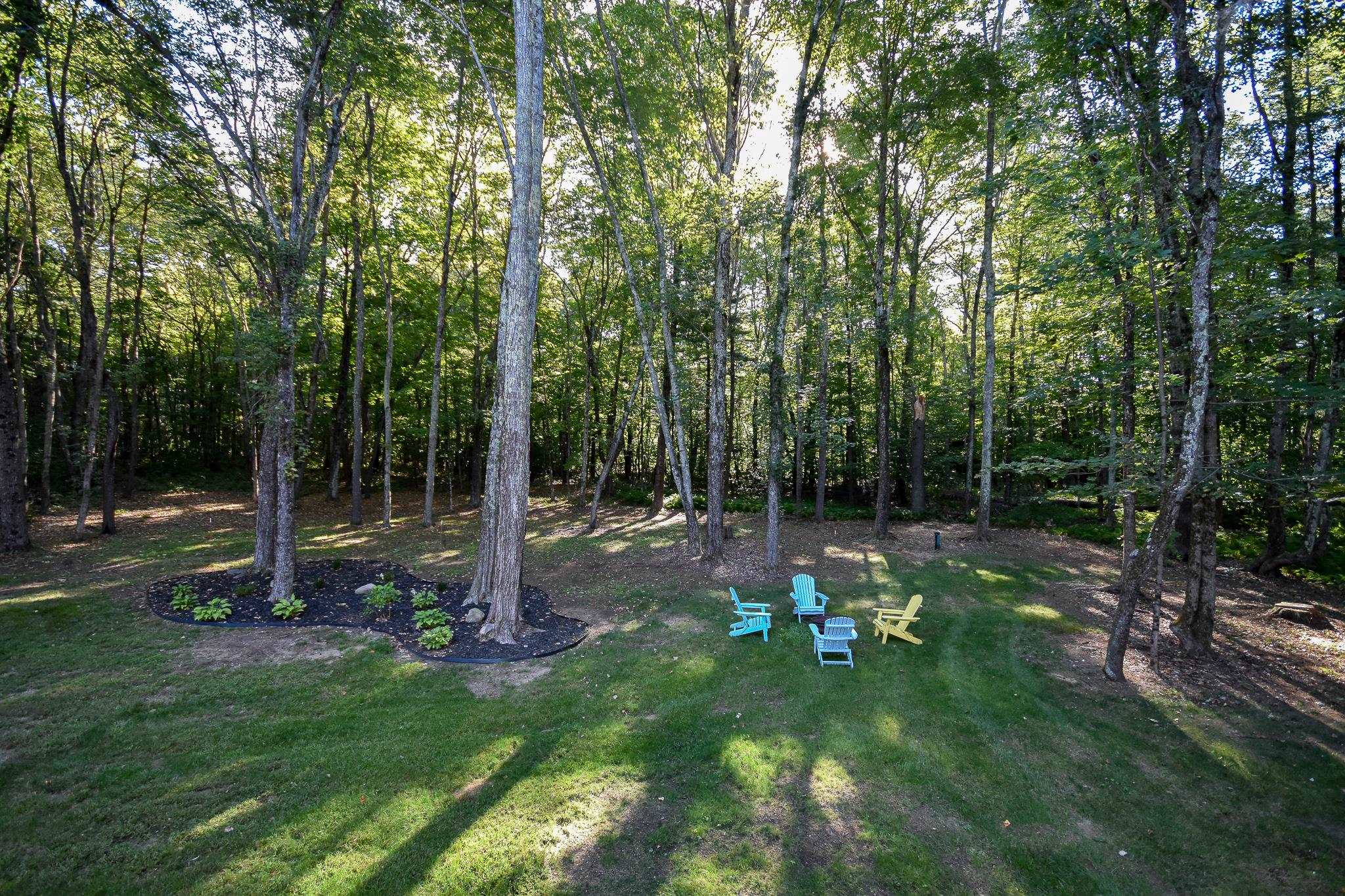 4 Captain Parker Drive