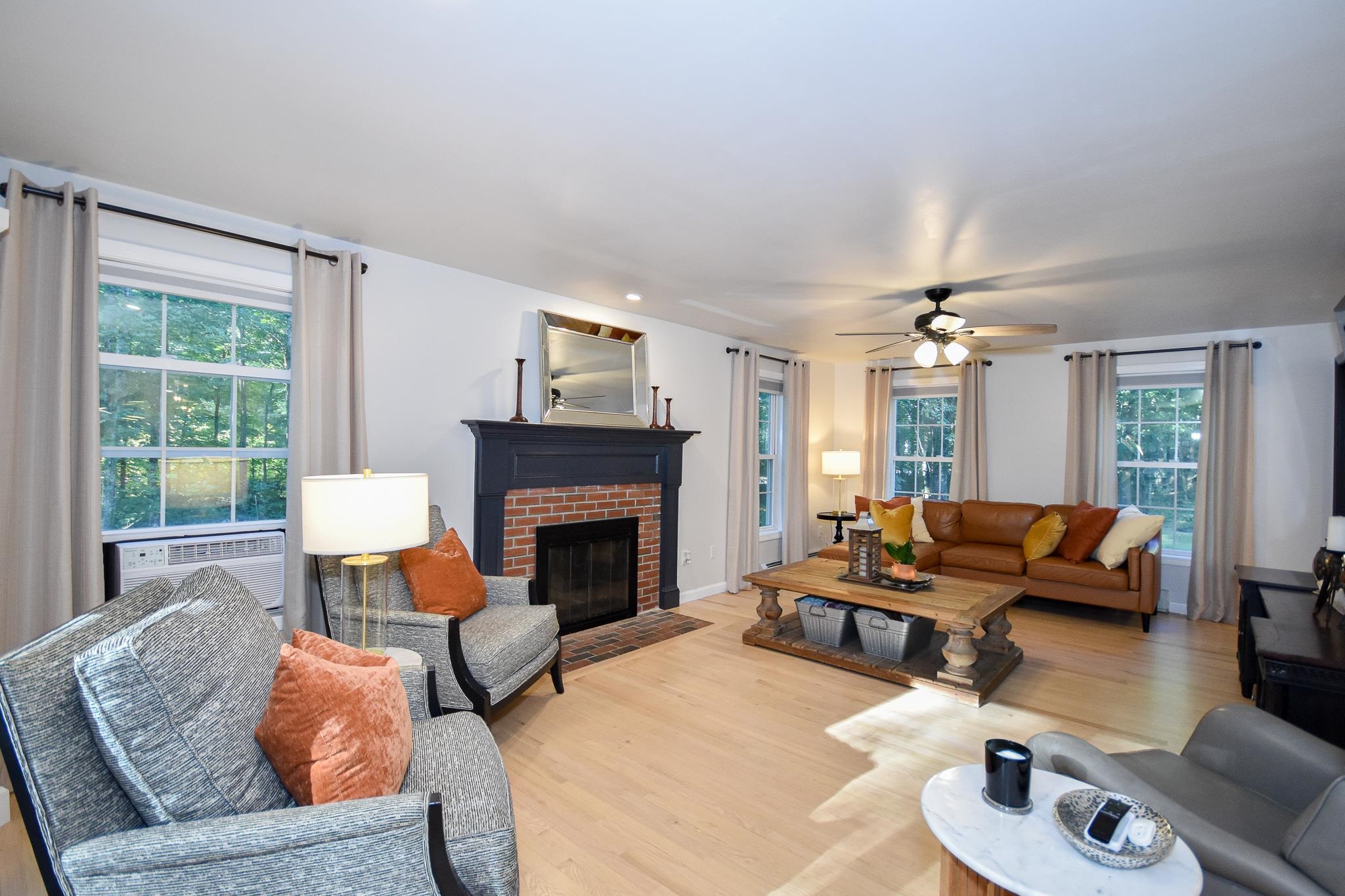 4 Captain Parker Drive