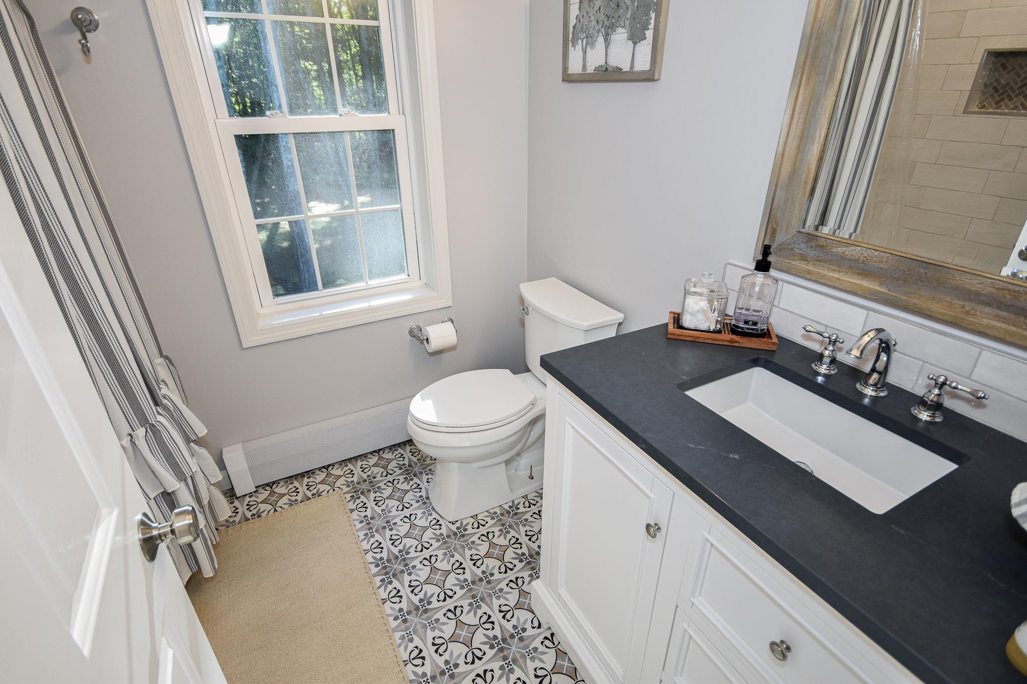 4 Captain Parker Drive
