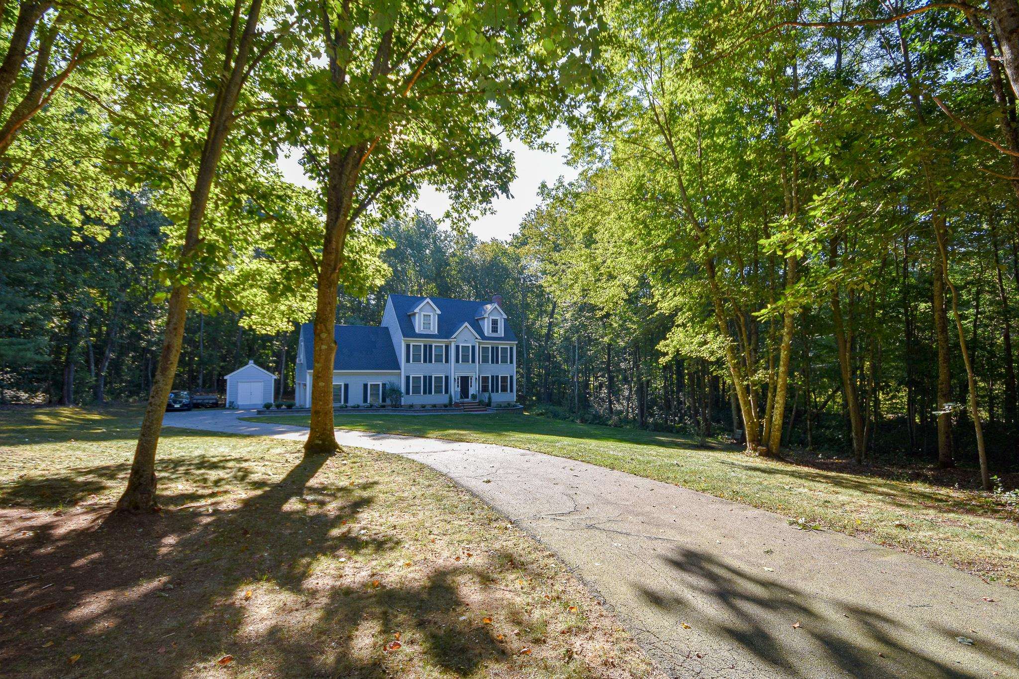 4 Captain Parker Drive