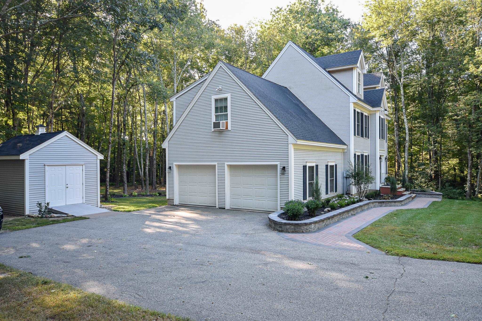 4 Captain Parker Drive