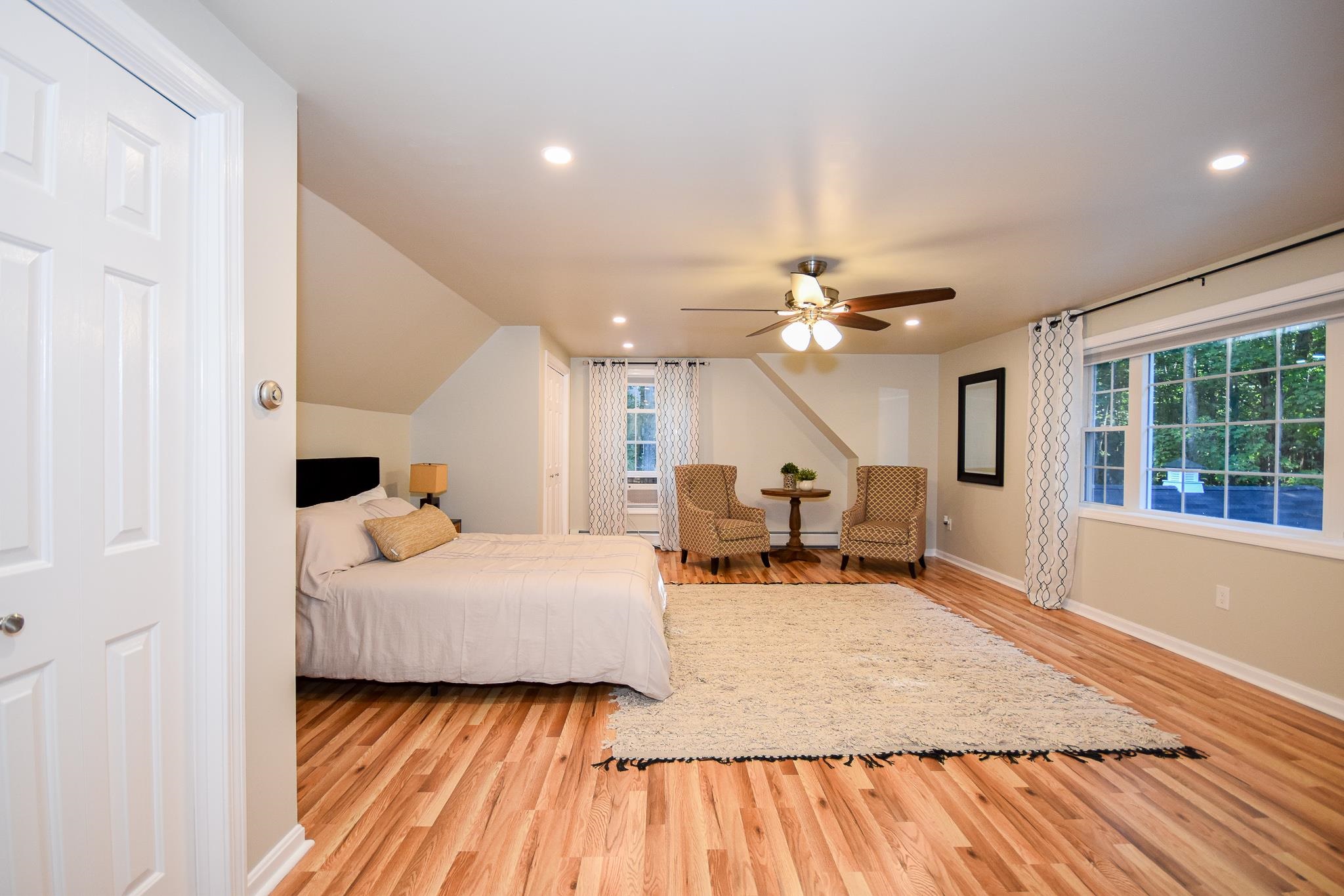 4 Captain Parker Drive