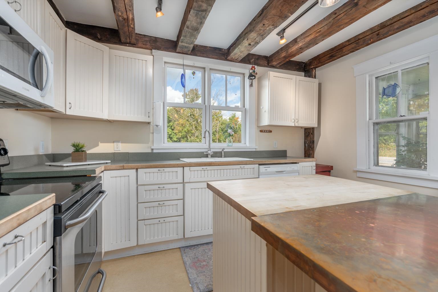 1290 Parker Mountain Road