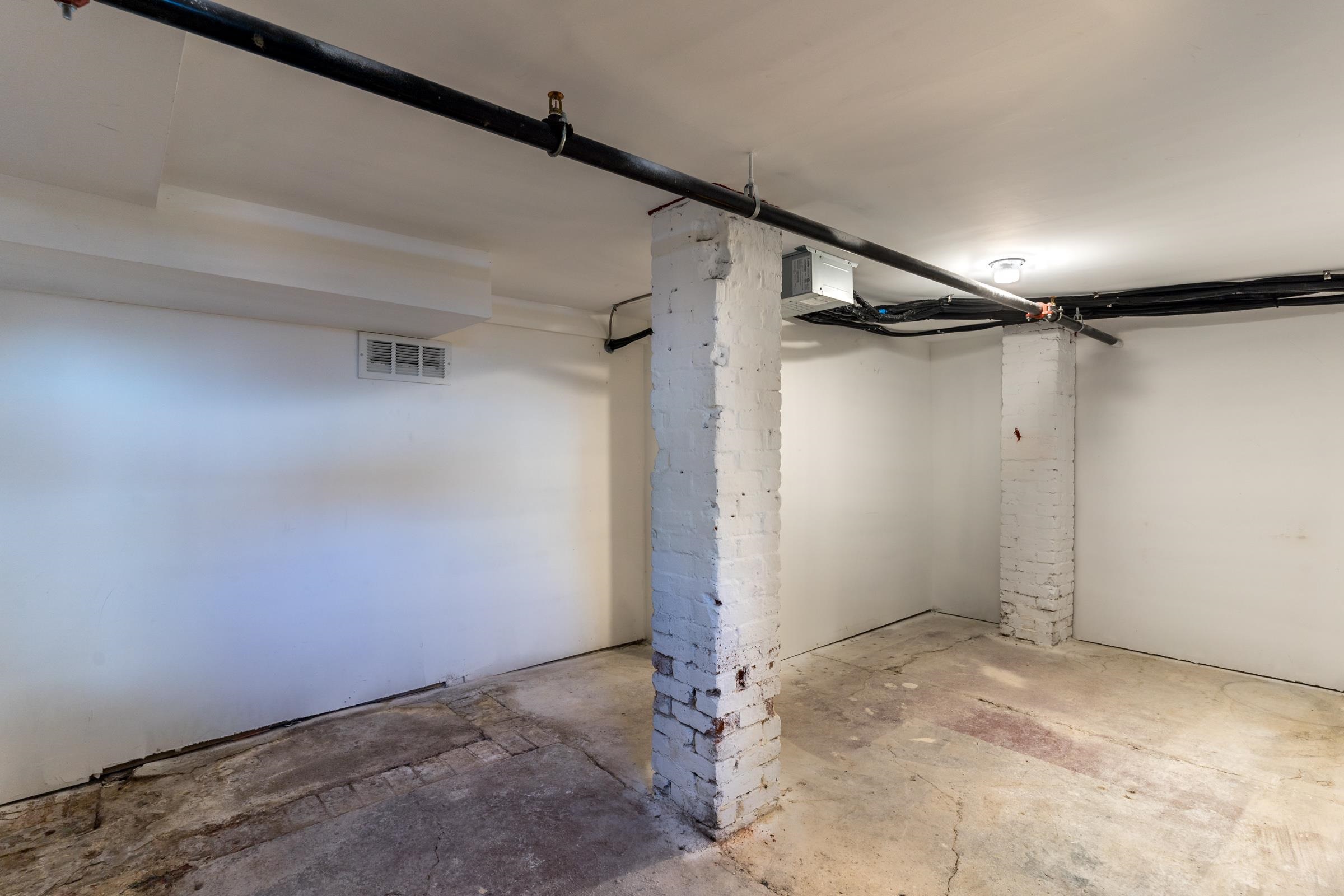 217 Bartlett Street Unit: 3