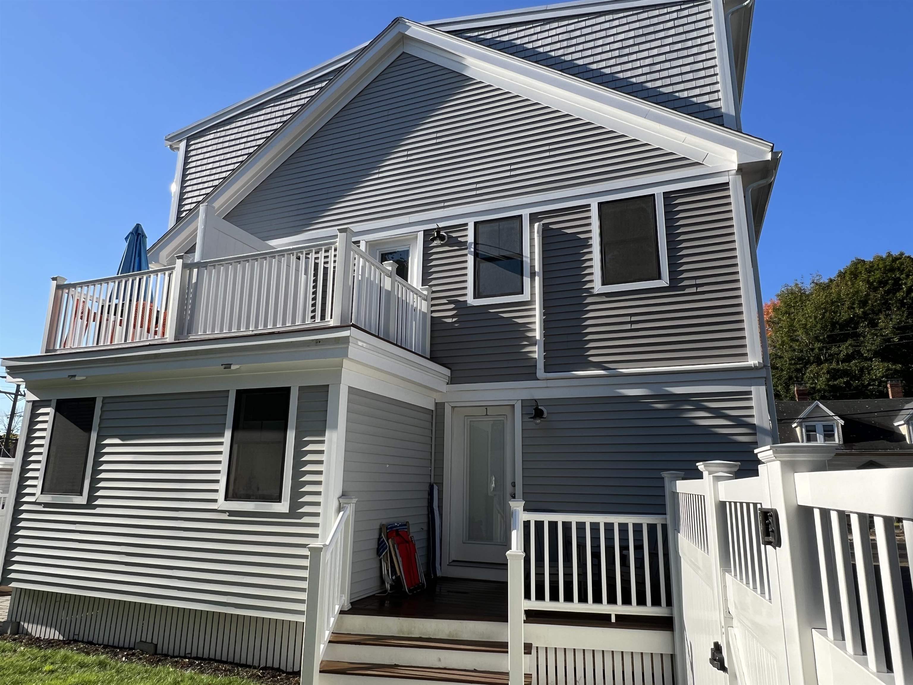 217 Bartlett Street Unit: 3