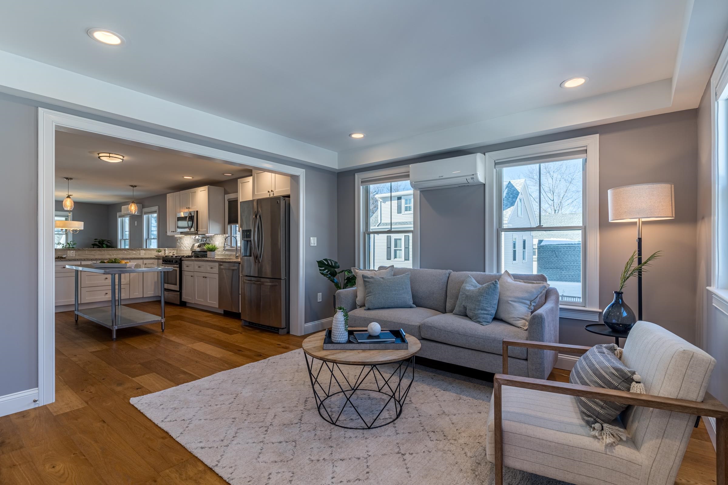 217 Bartlett Street Unit: 3