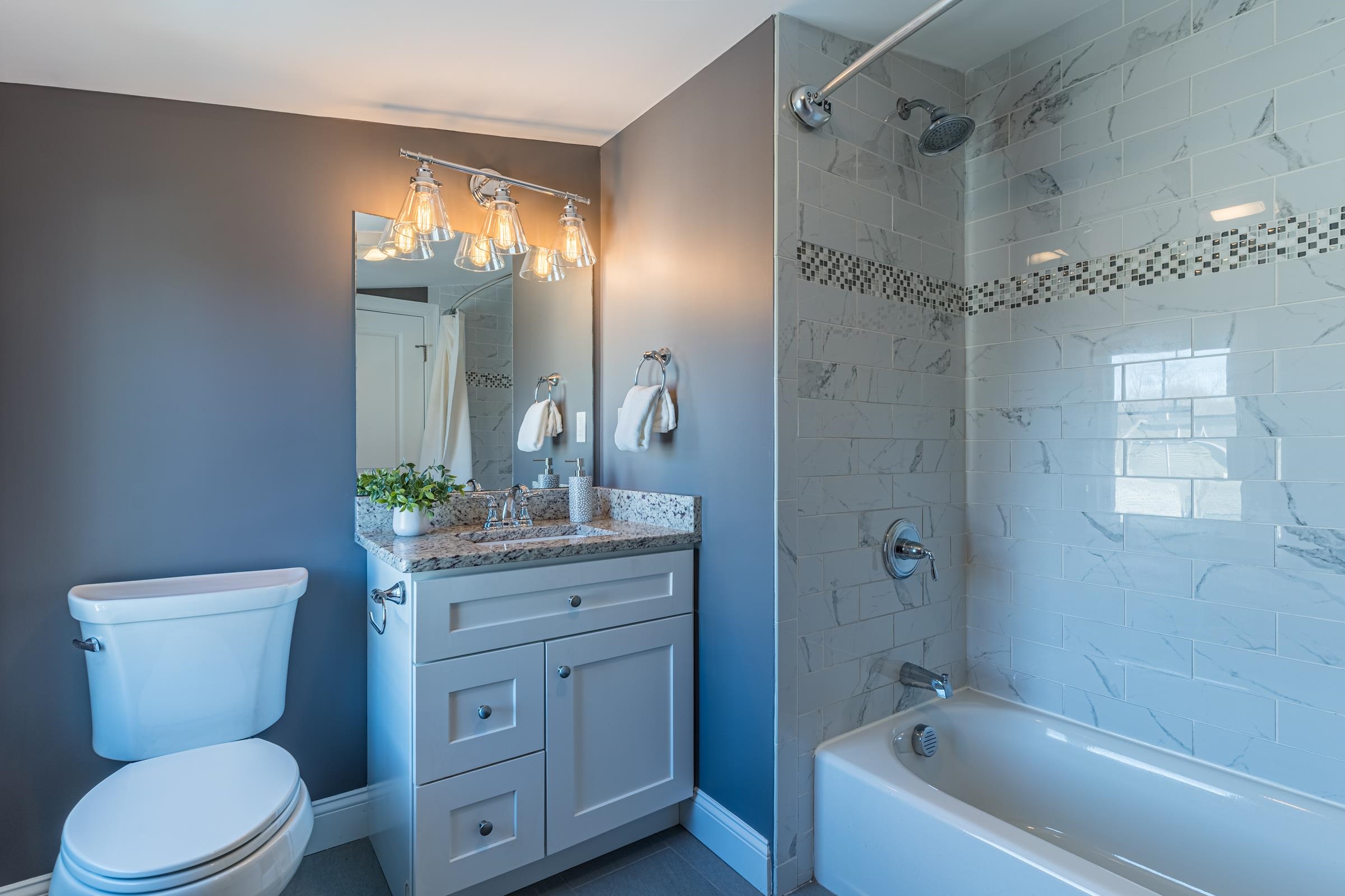 217 Bartlett Street Unit: 3