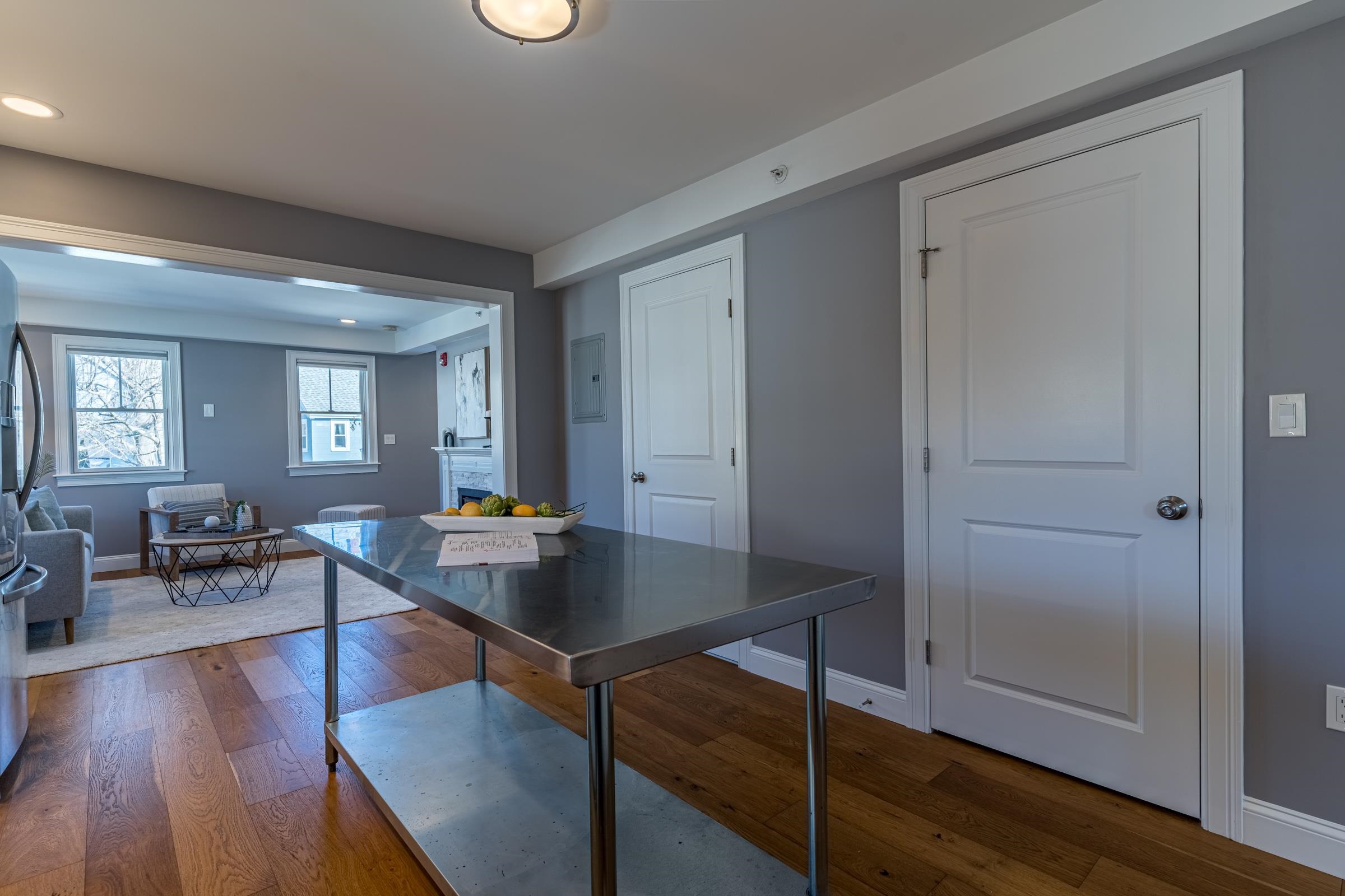 217 Bartlett Street Unit: 3