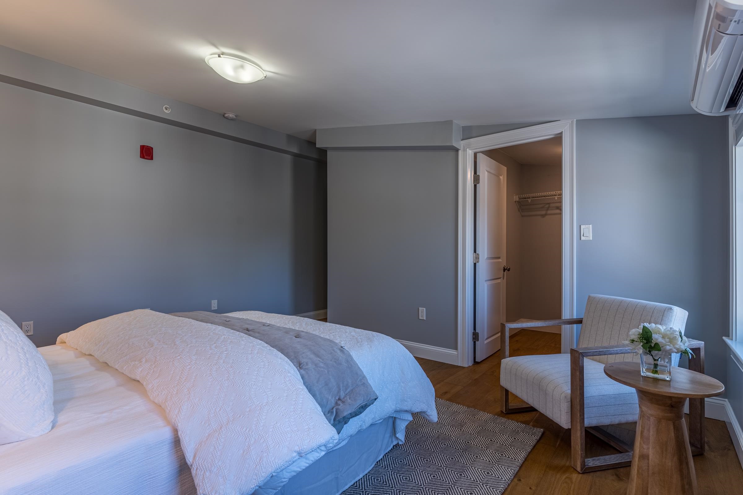 217 Bartlett Street Unit: 3