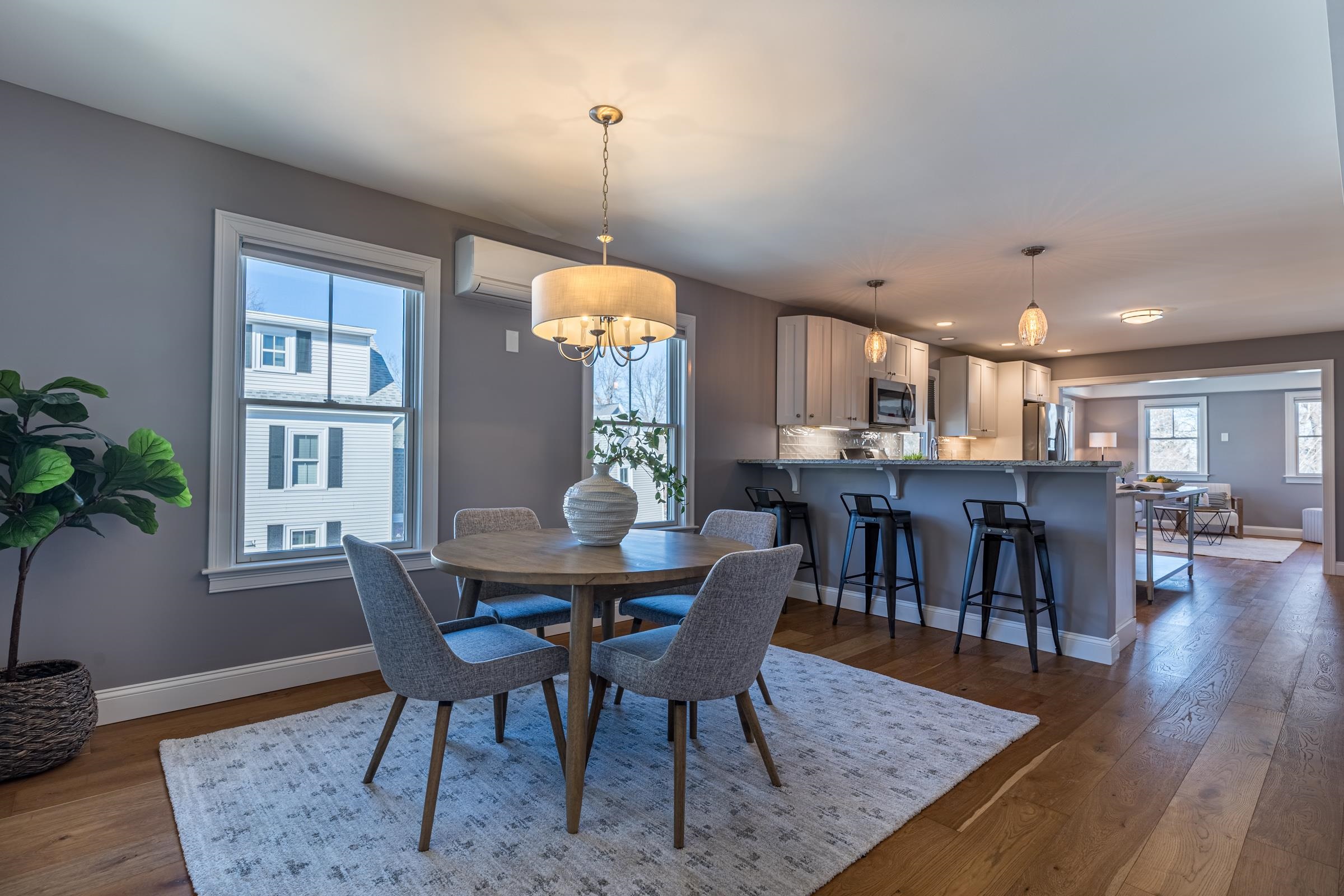 217 Bartlett Street Unit: 3