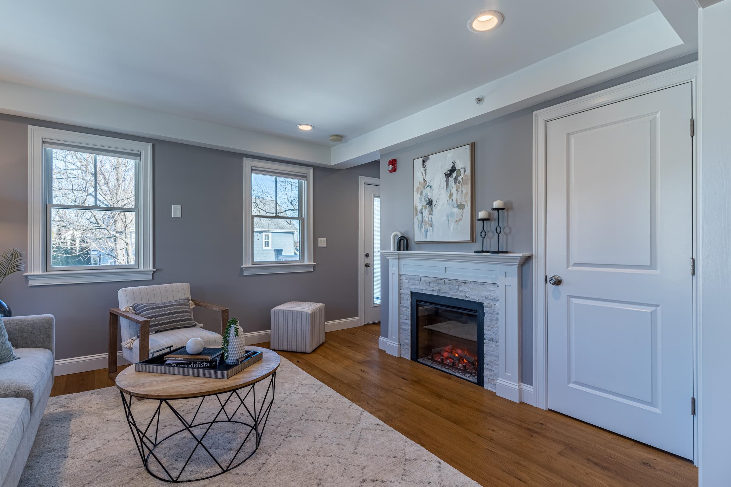 217 Bartlett Street Unit: 3