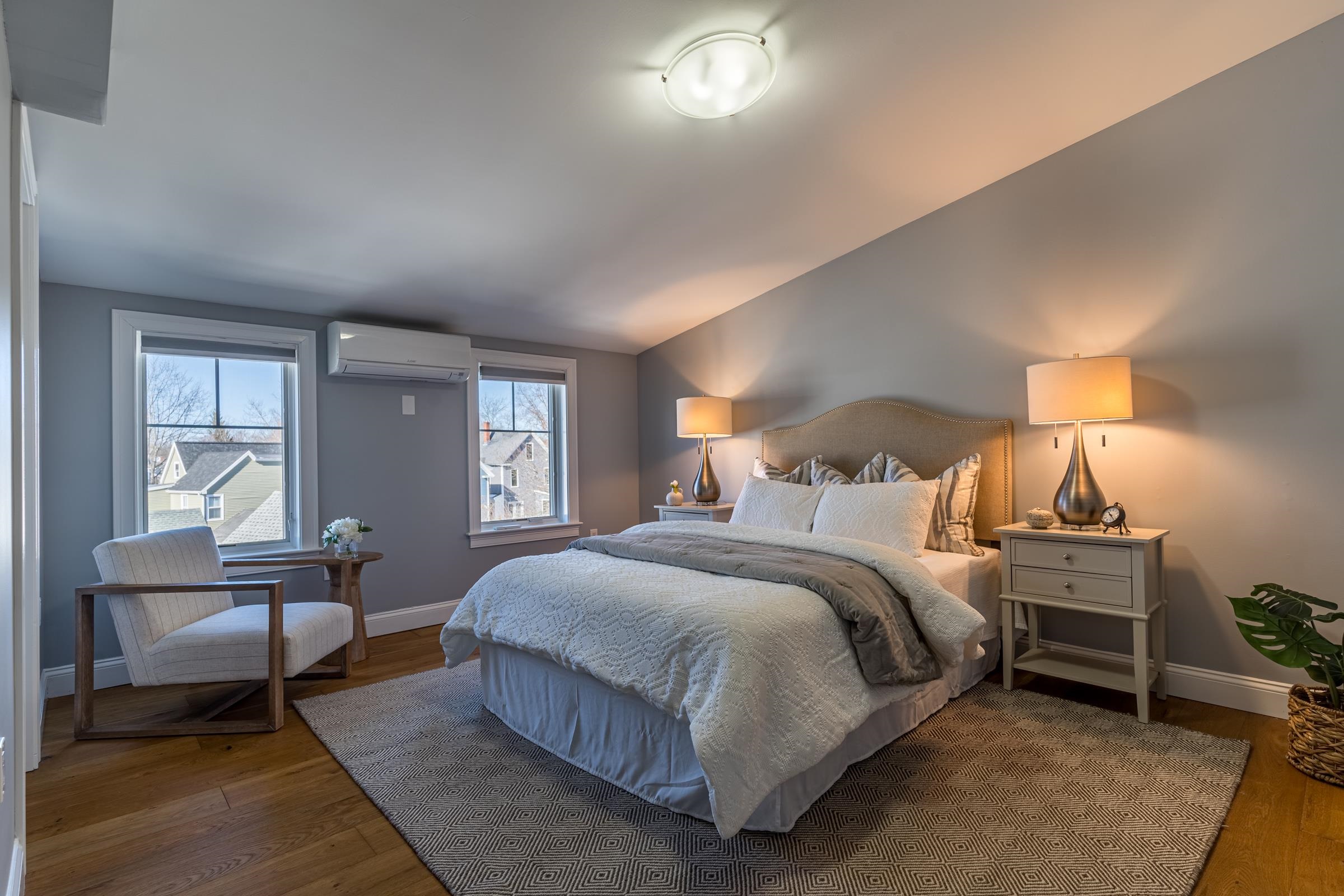 217 Bartlett Street Unit: 3