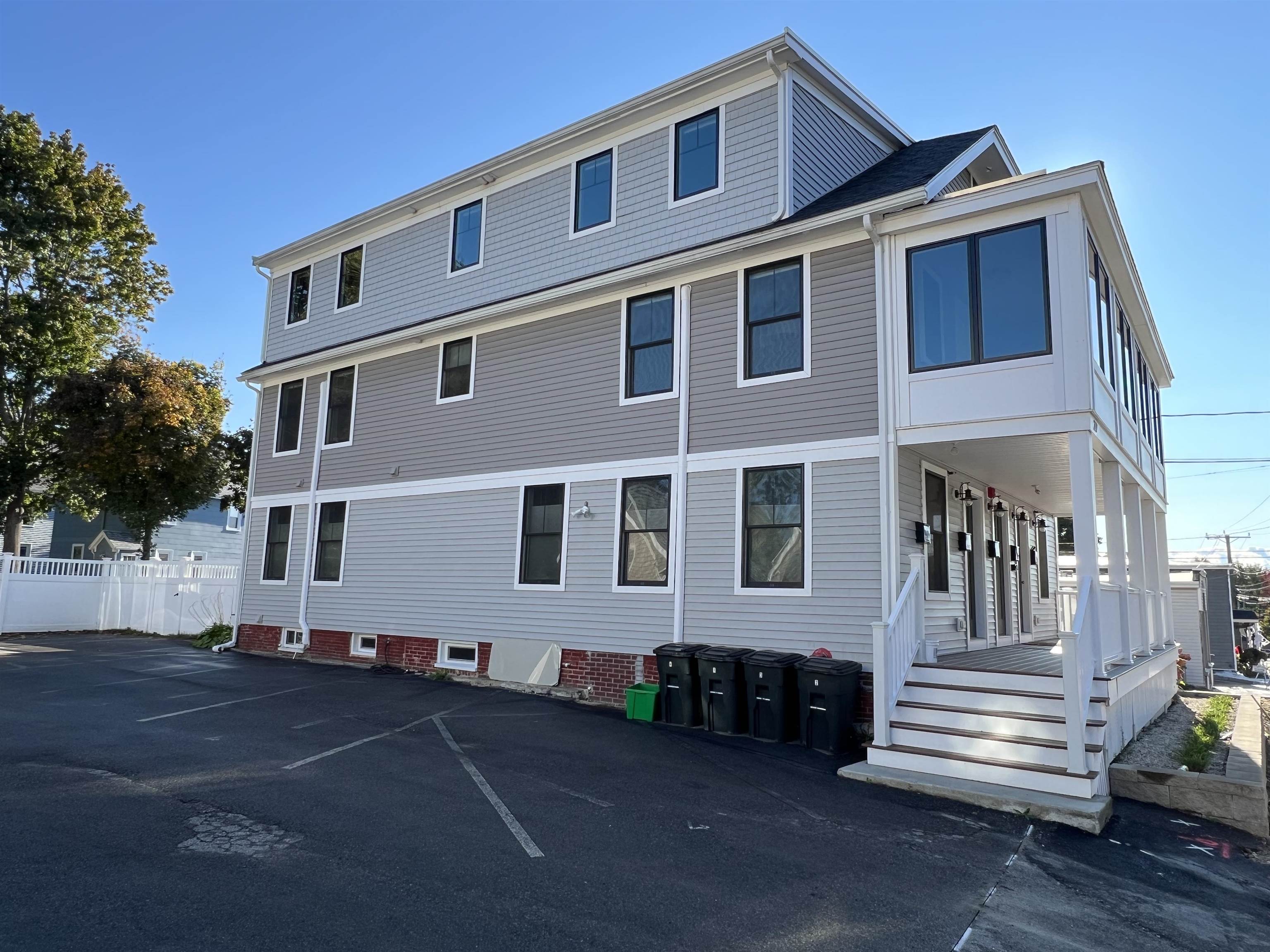 217 Bartlett Street Unit: 3