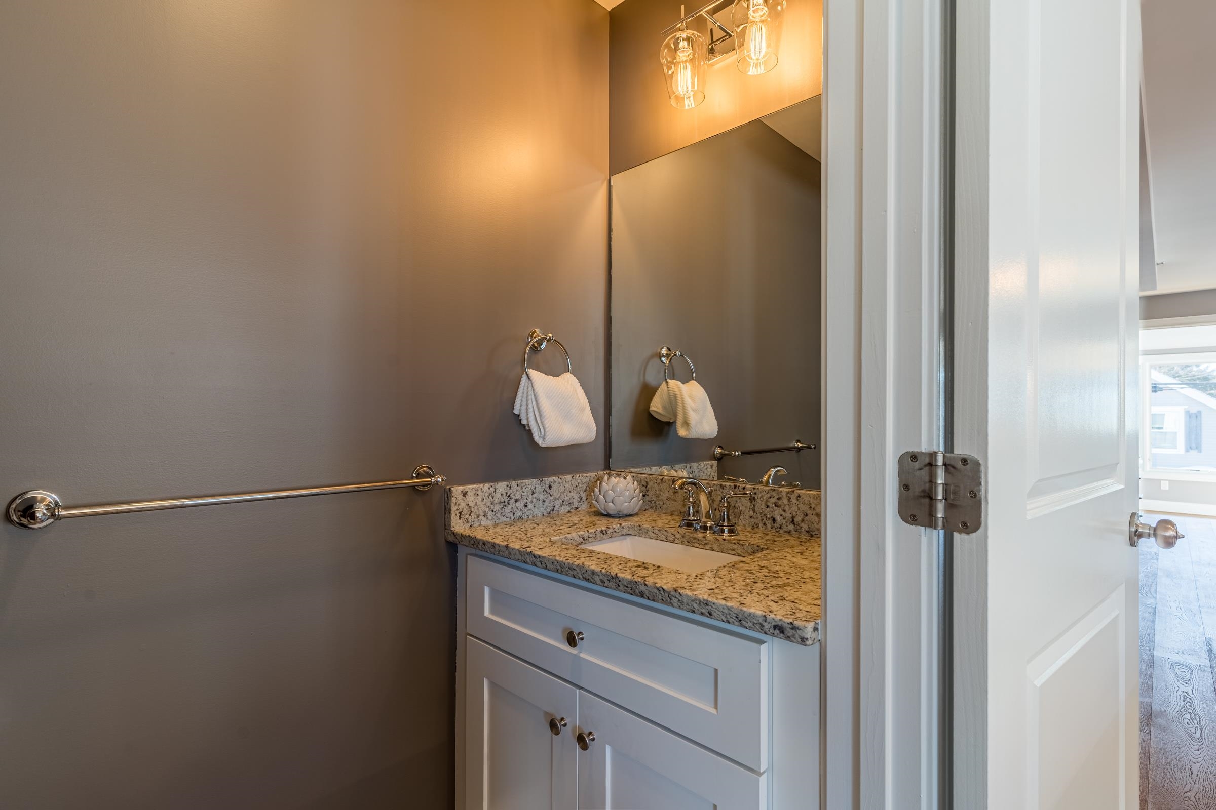 217 Bartlett Street Unit: 3