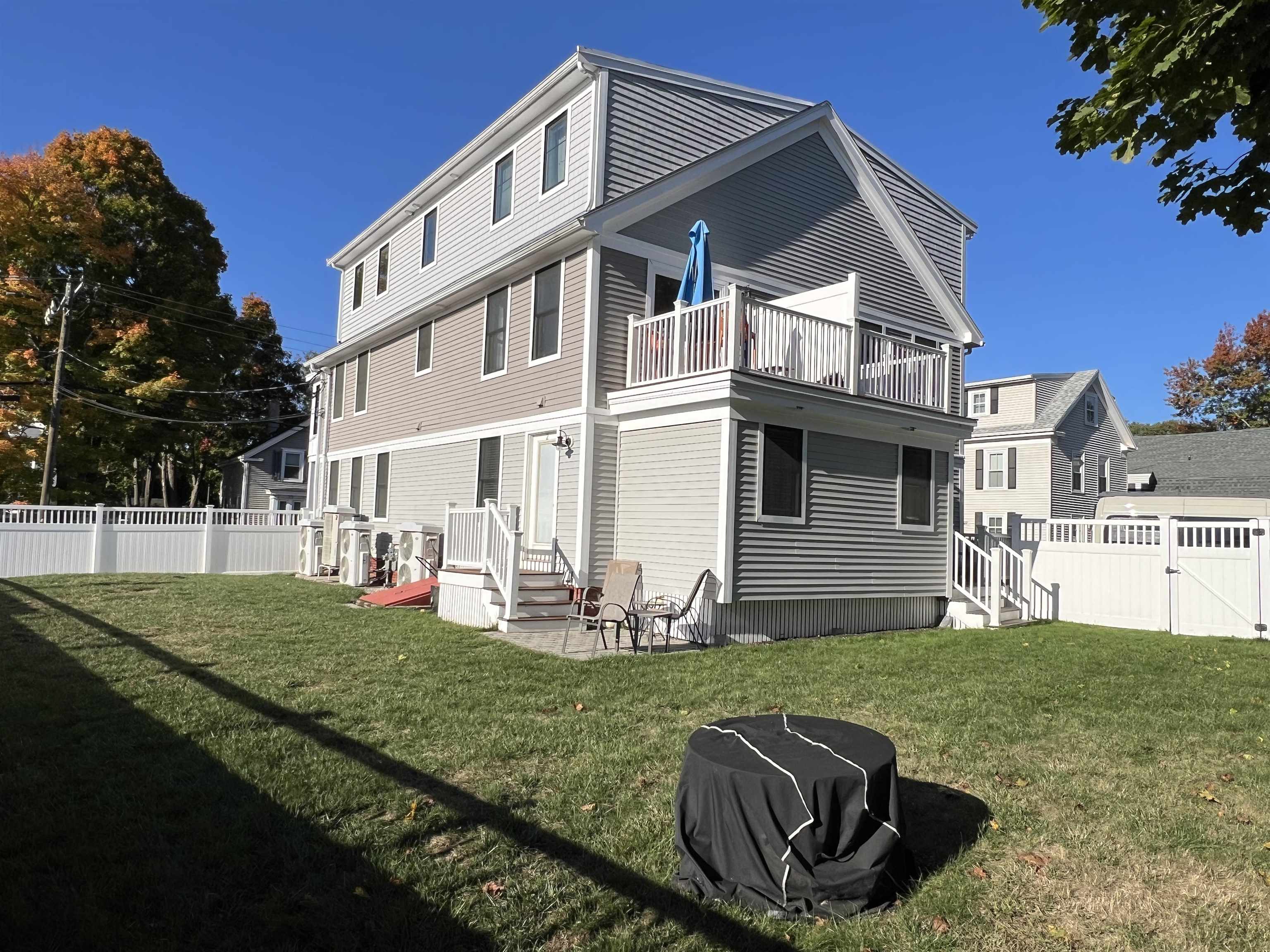 217 Bartlett Street Unit: 3