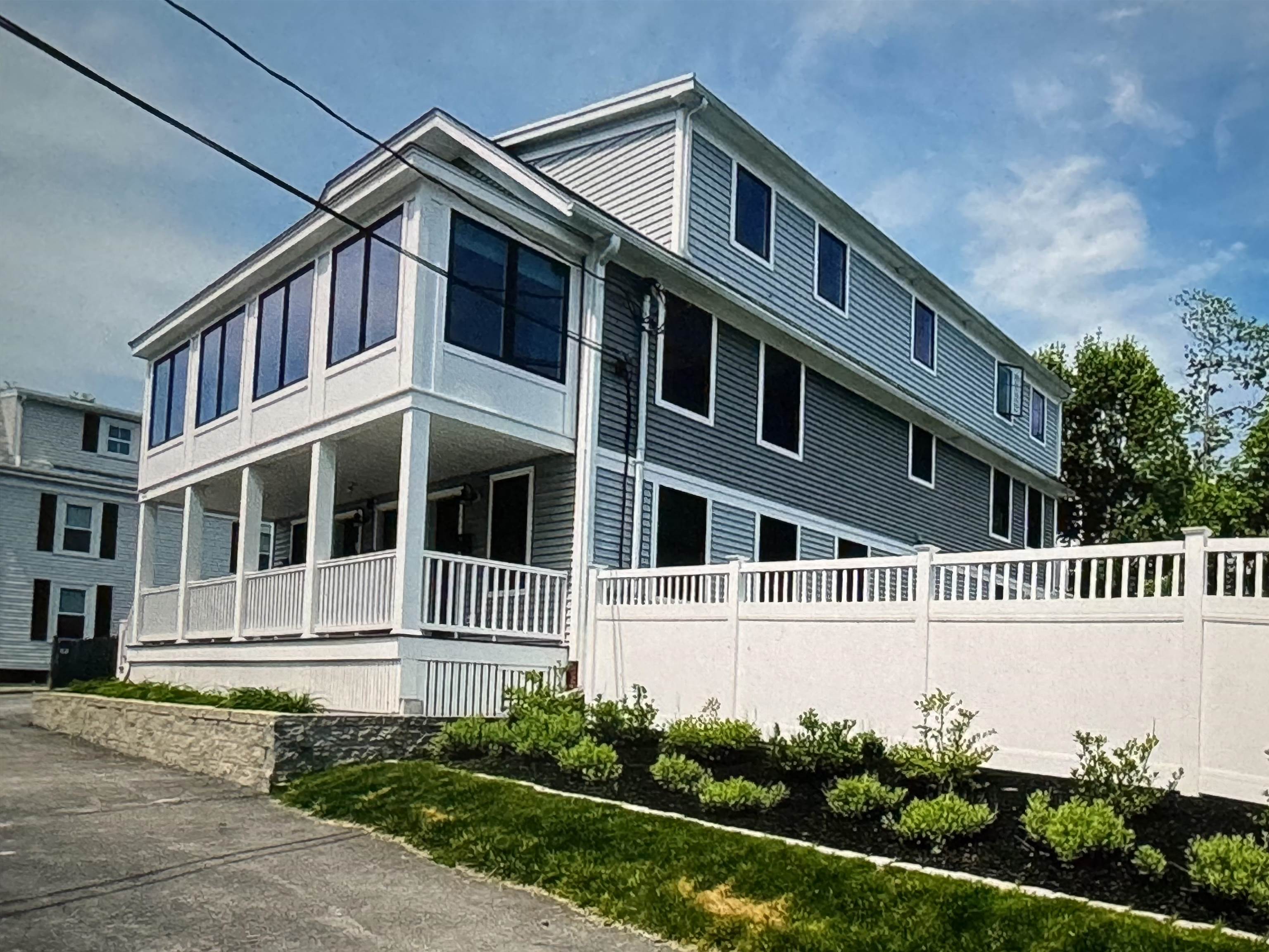 217 Bartlett Street Unit: 3