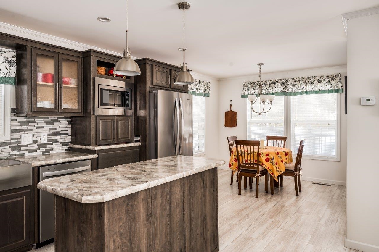 17 Ashleigh Way