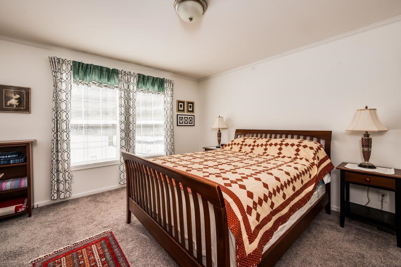 17 Ashleigh Way