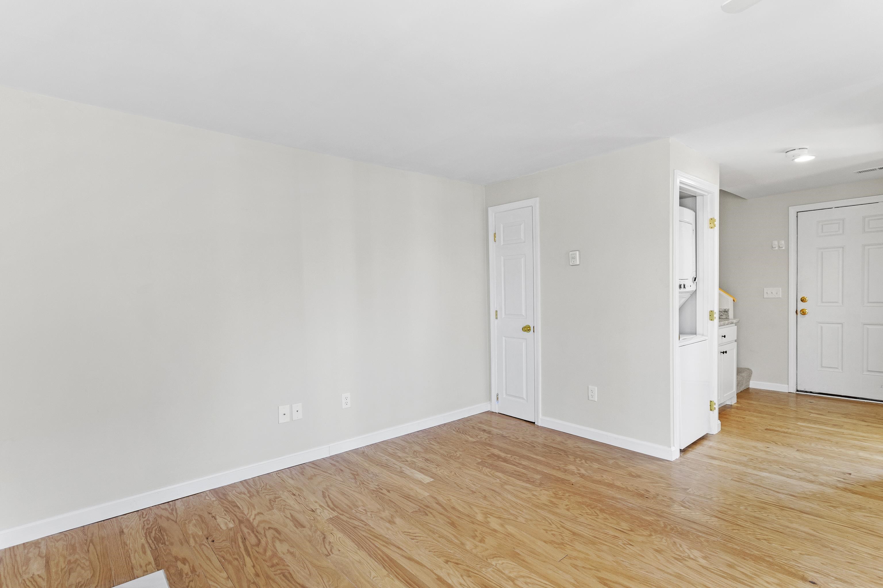 98 Henry Law Avenue Unit: 21