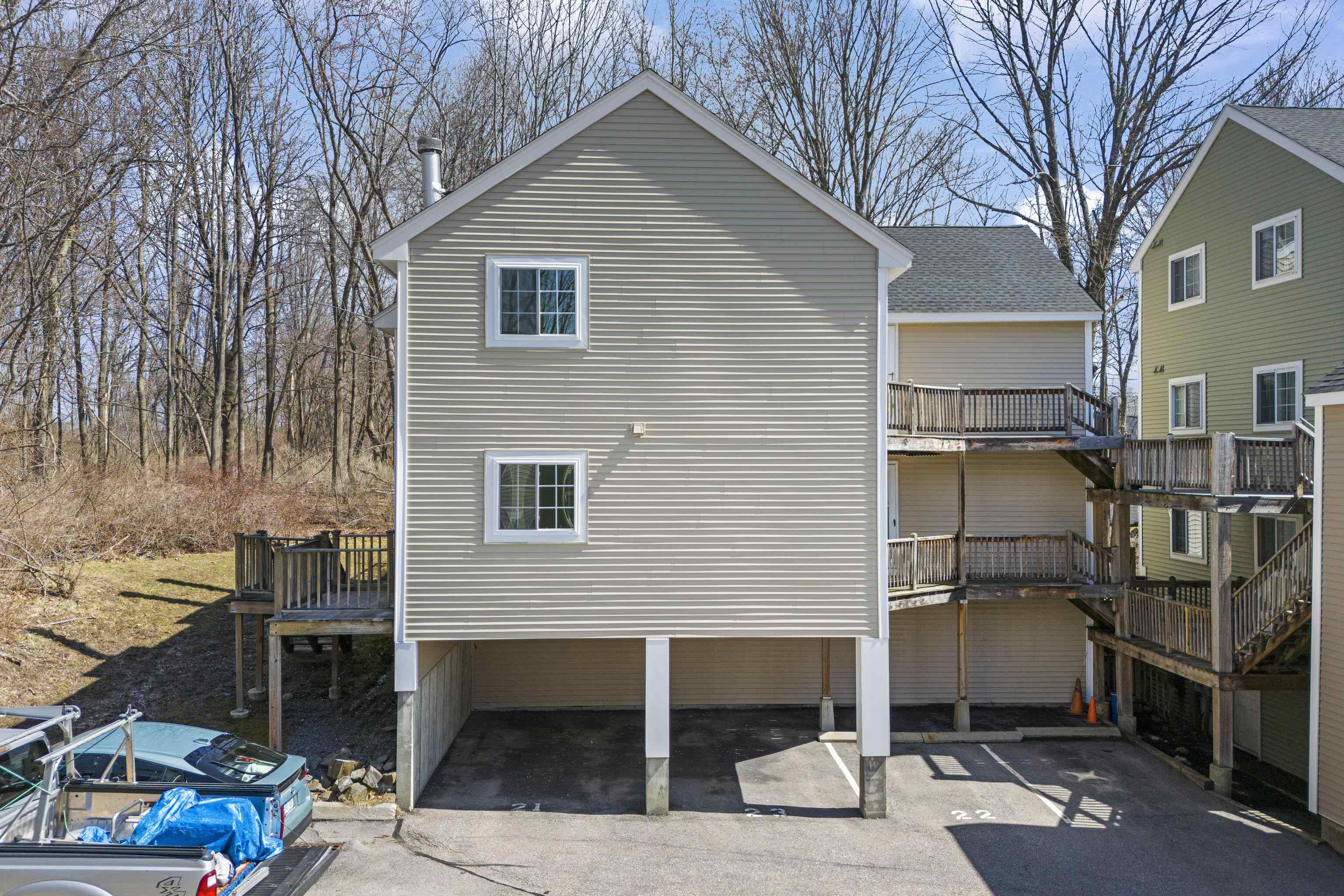 98 Henry Law Avenue Unit: 21