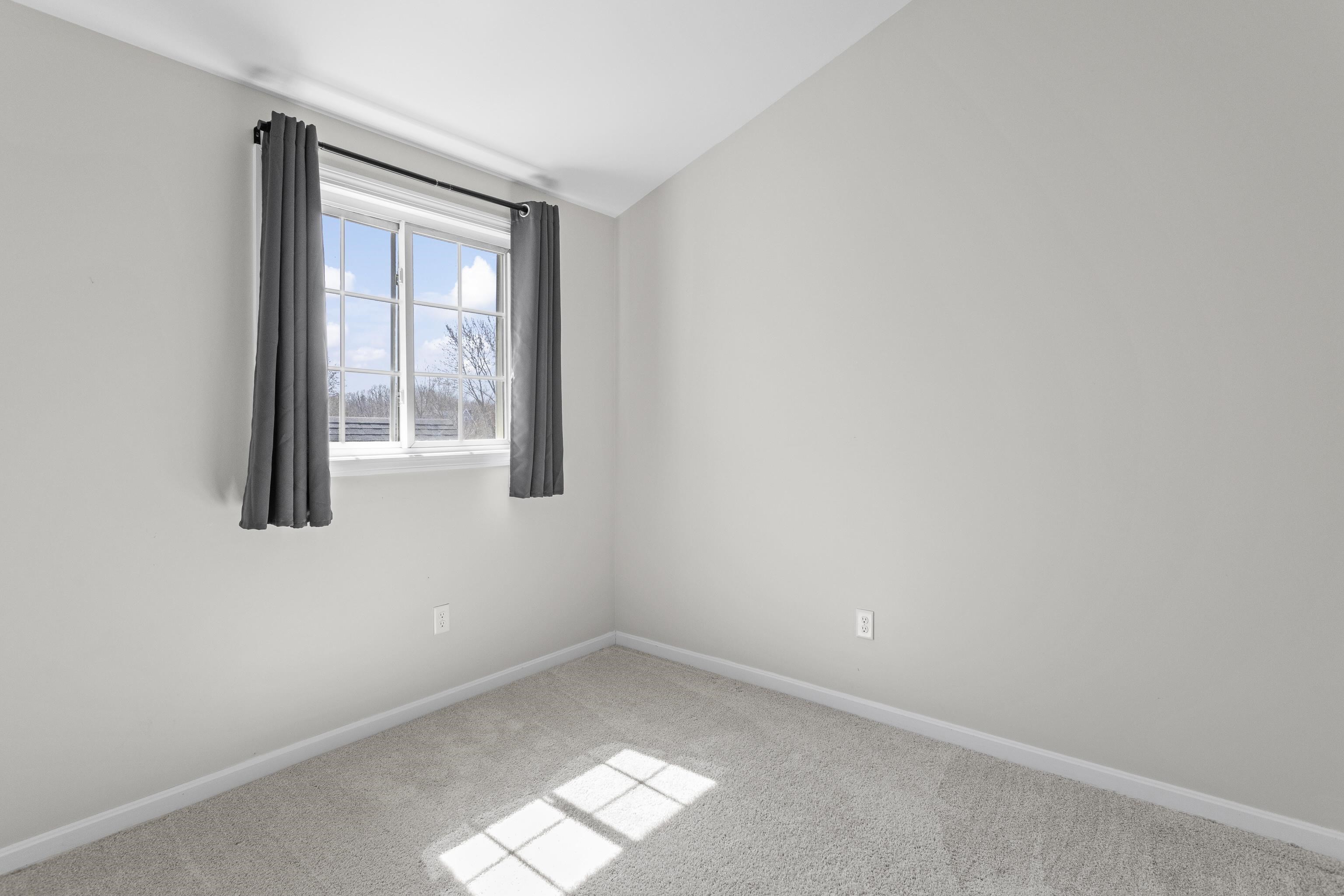 98 Henry Law Avenue Unit: 21