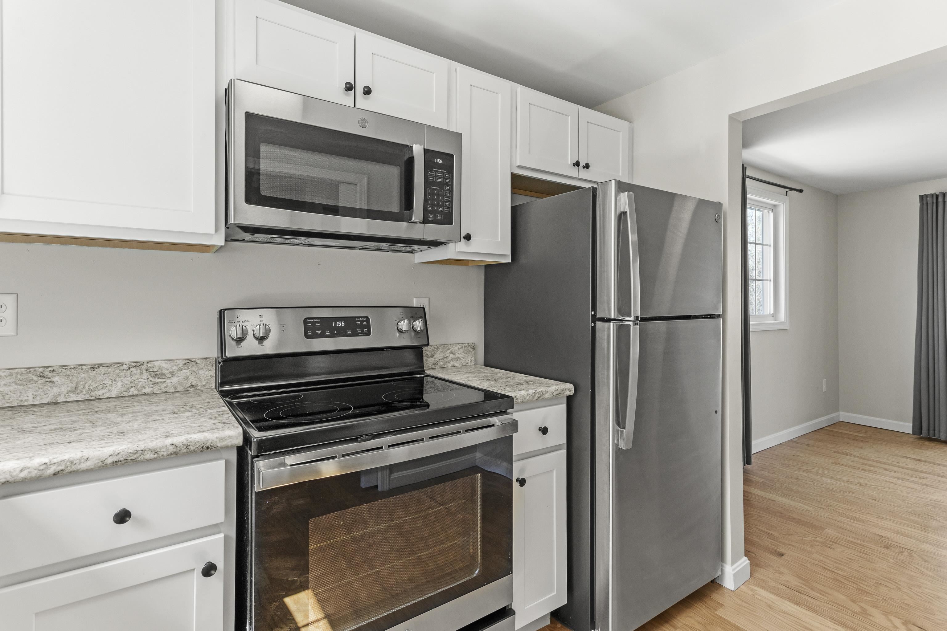 98 Henry Law Avenue Unit: 21