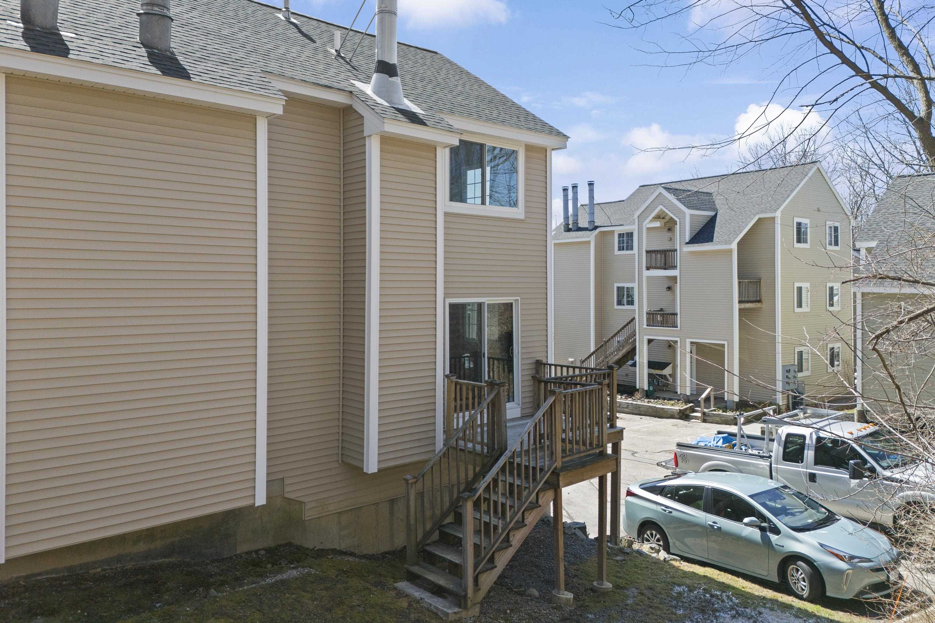 98 Henry Law Avenue Unit: 21