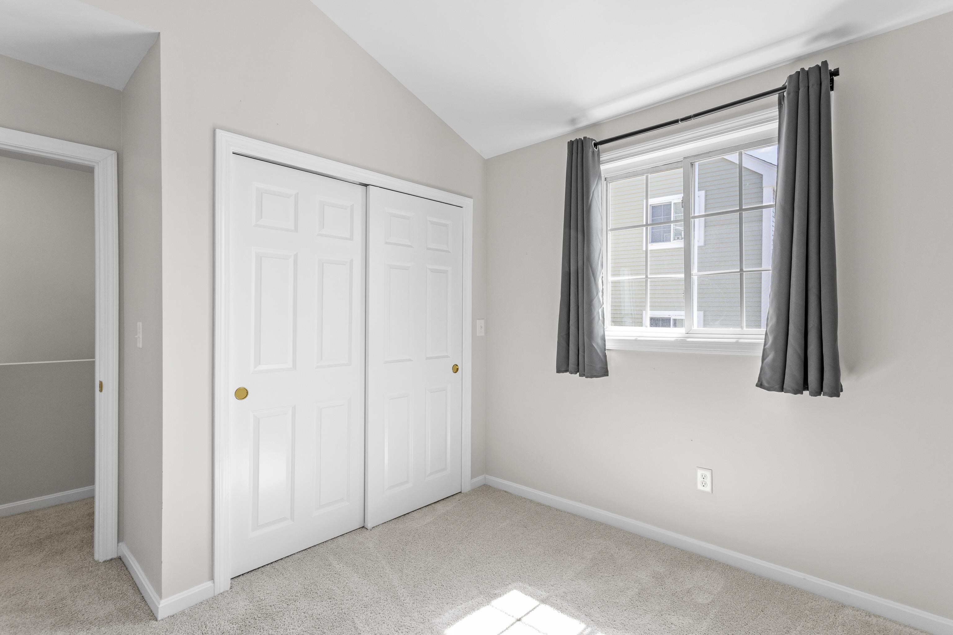 98 Henry Law Avenue Unit: 21