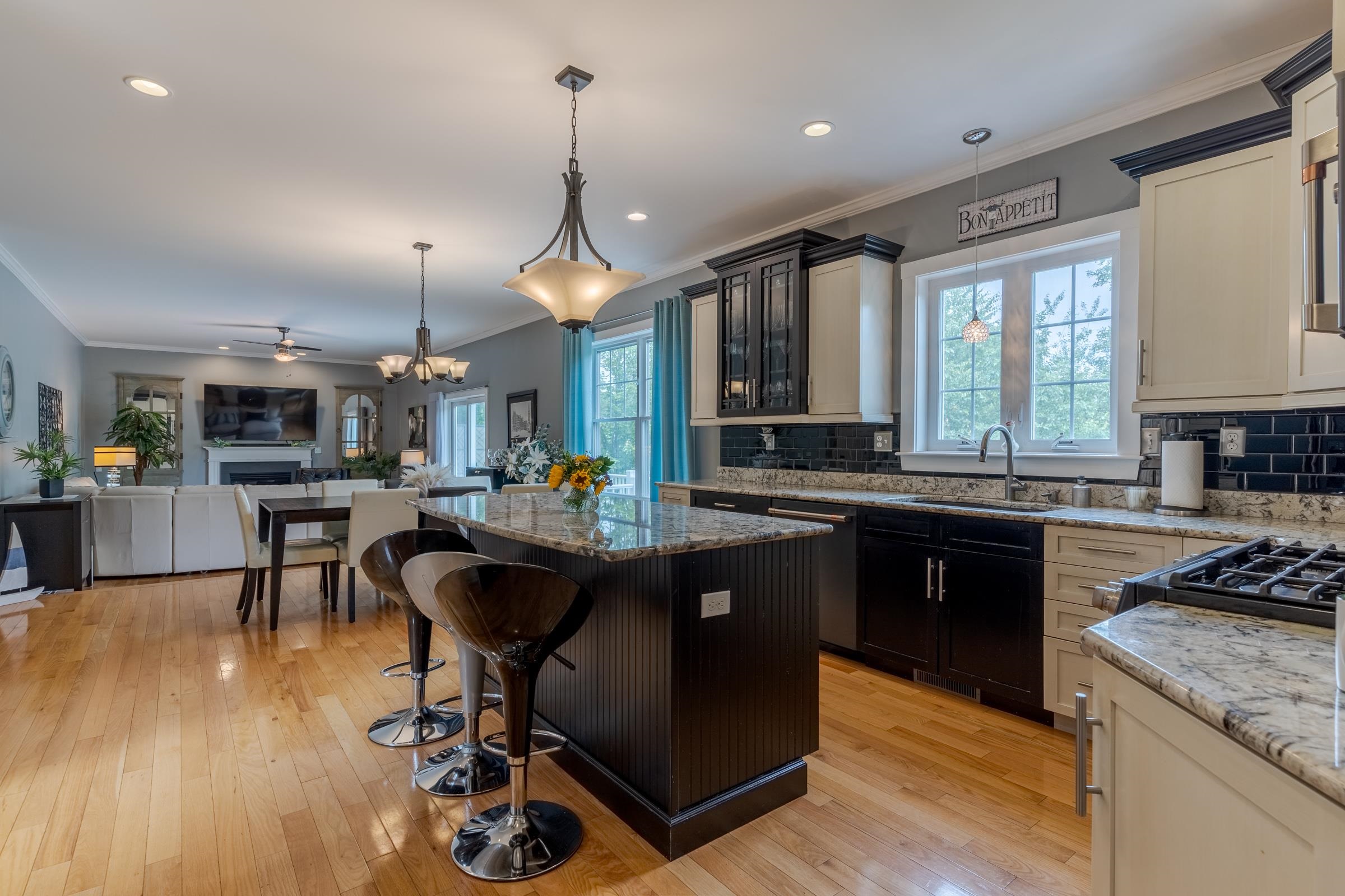 1 Point of Rocks Terrace