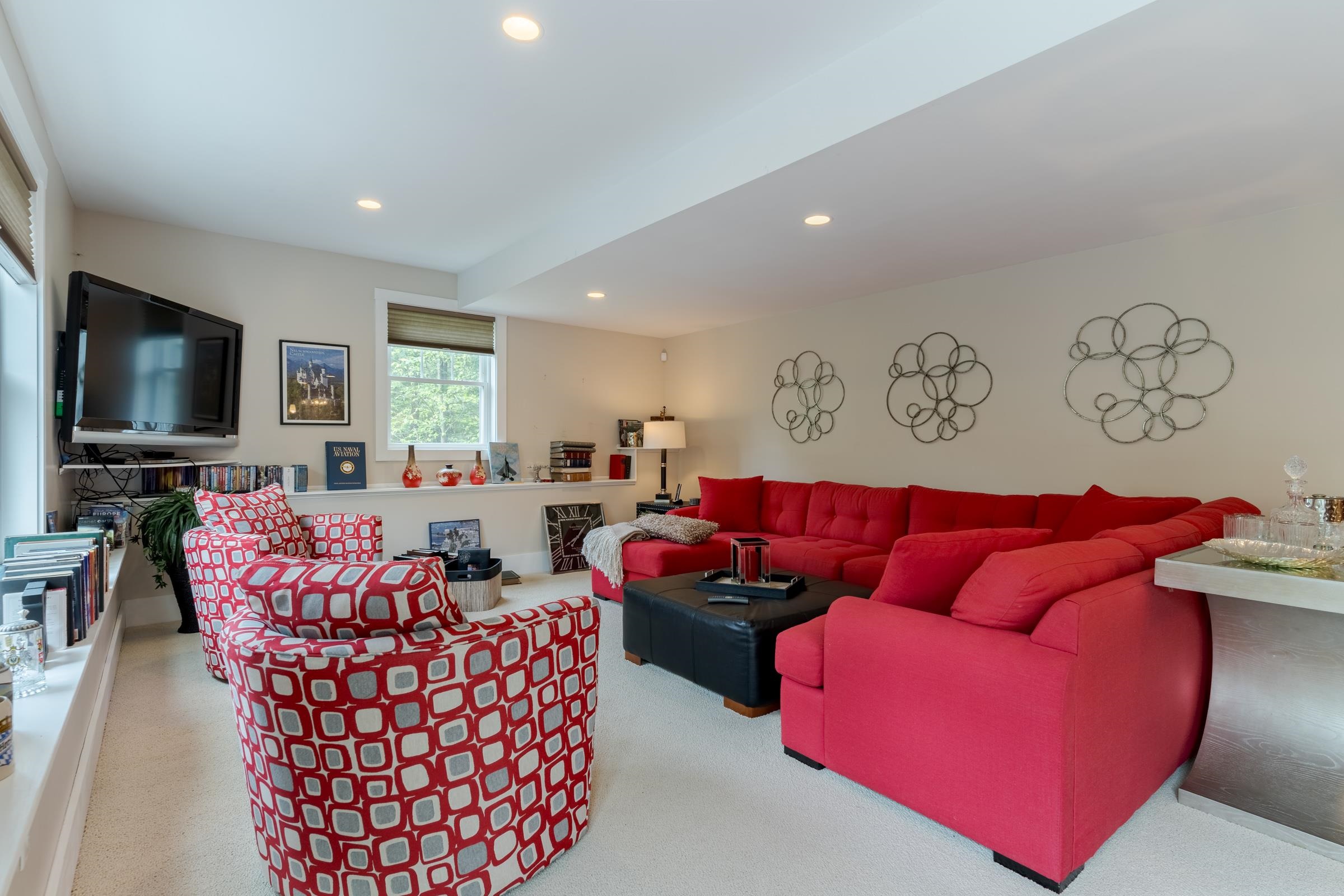 1 Point of Rocks Terrace