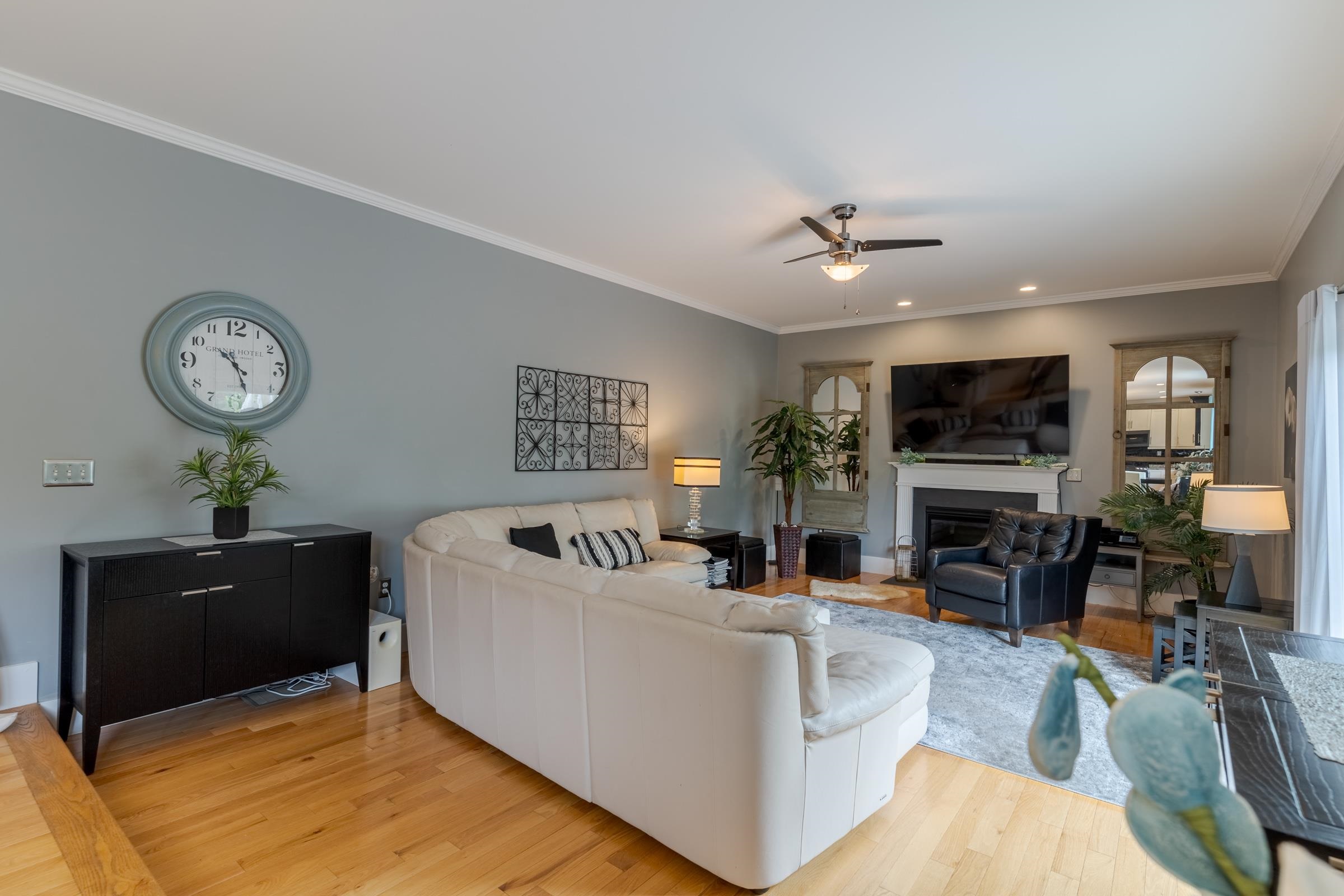 1 Point of Rocks Terrace