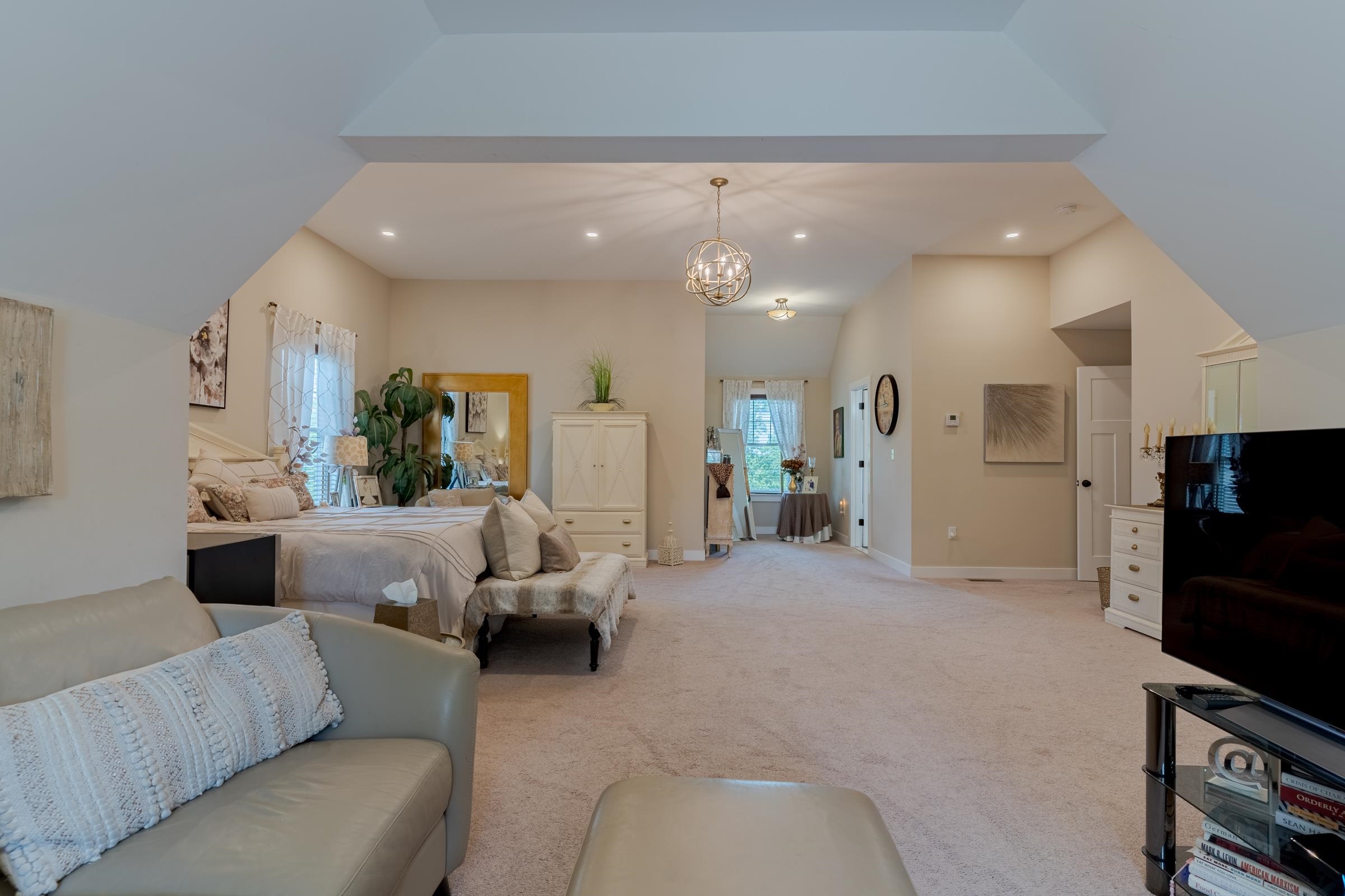 1 Point of Rocks Terrace