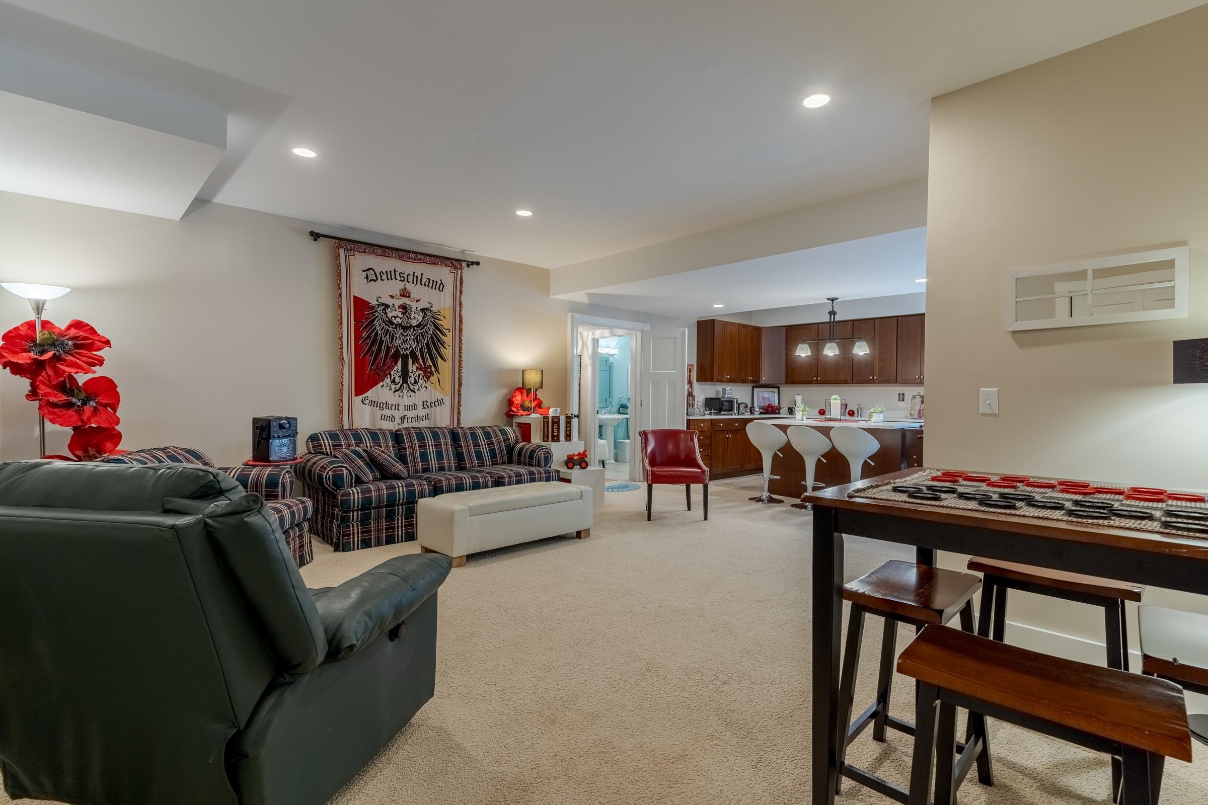 1 Point of Rocks Terrace