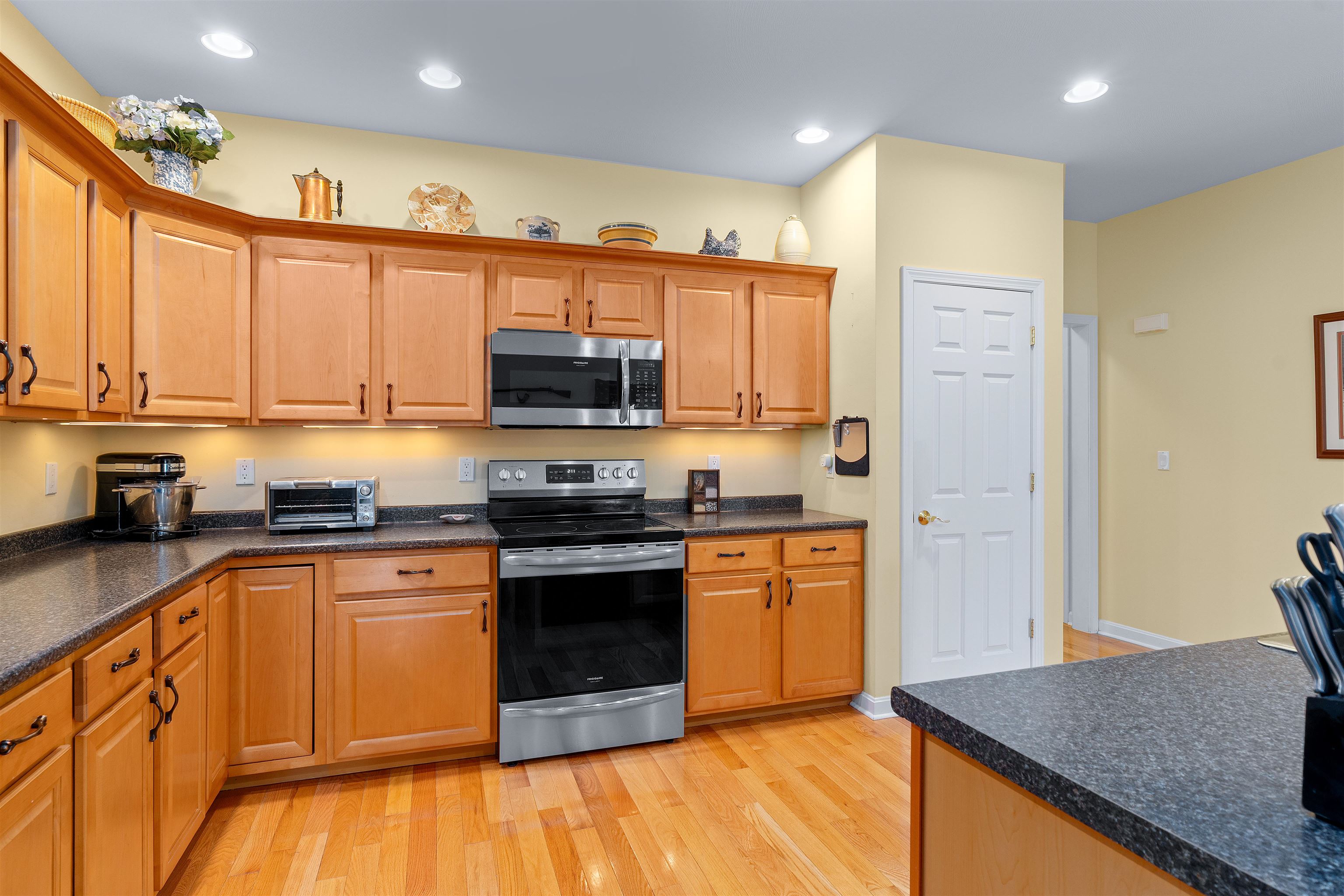 24 Gladiola Way
