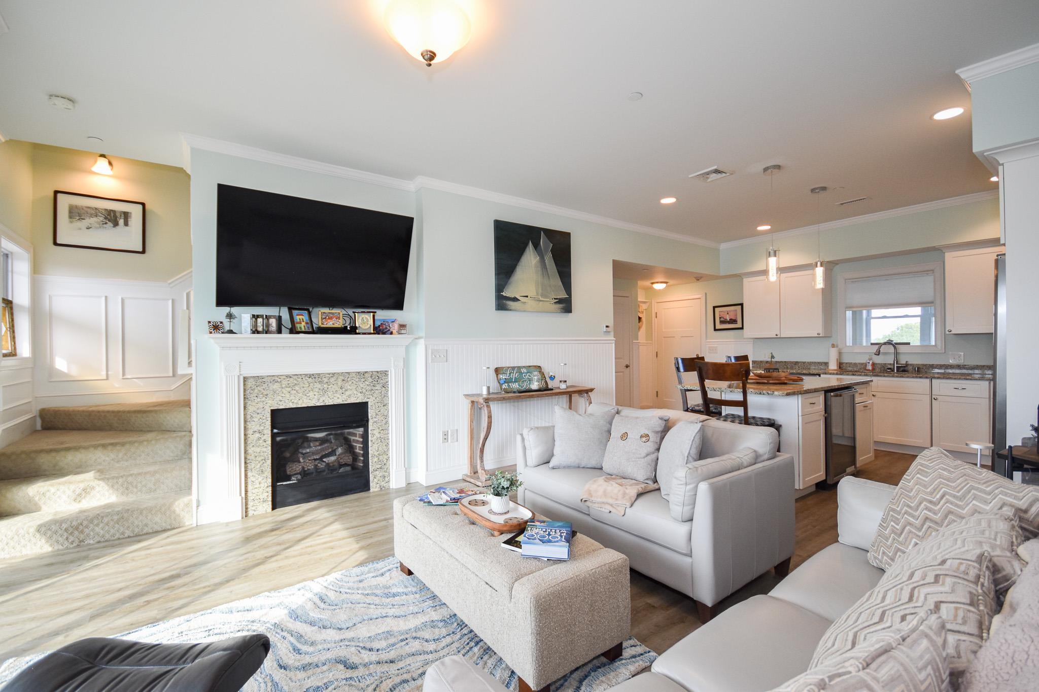 33 Ocean Boulevard Unit: 8