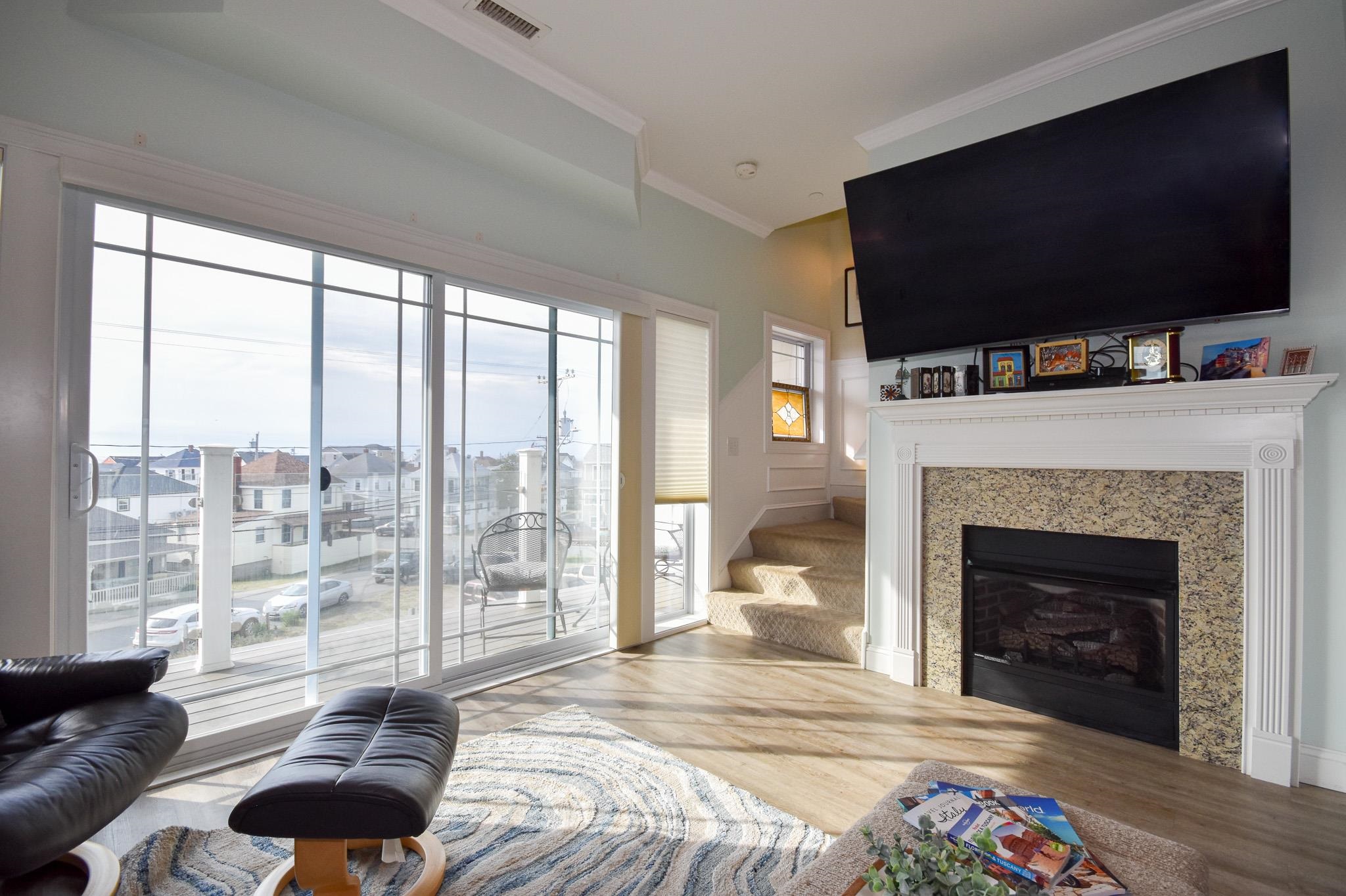 33 Ocean Boulevard Unit: 8