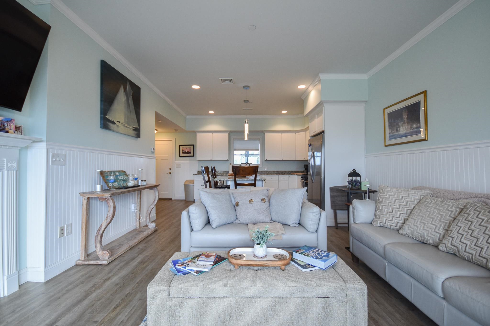 33 Ocean Boulevard Unit: 8