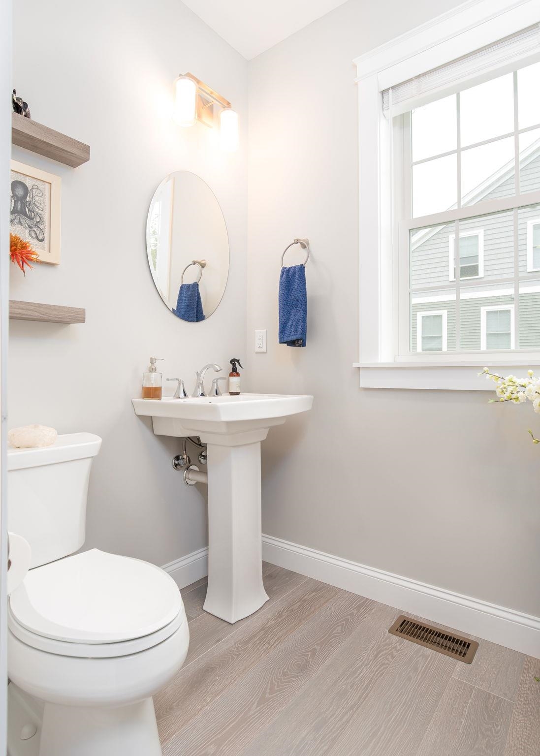 996 Maplewood Avenue Unit: A