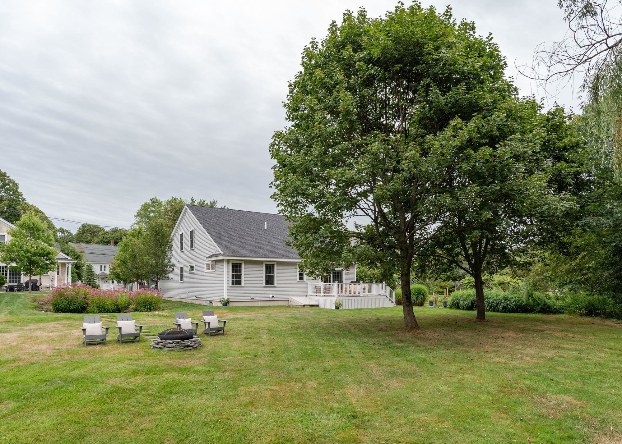 996 Maplewood Avenue Unit: A