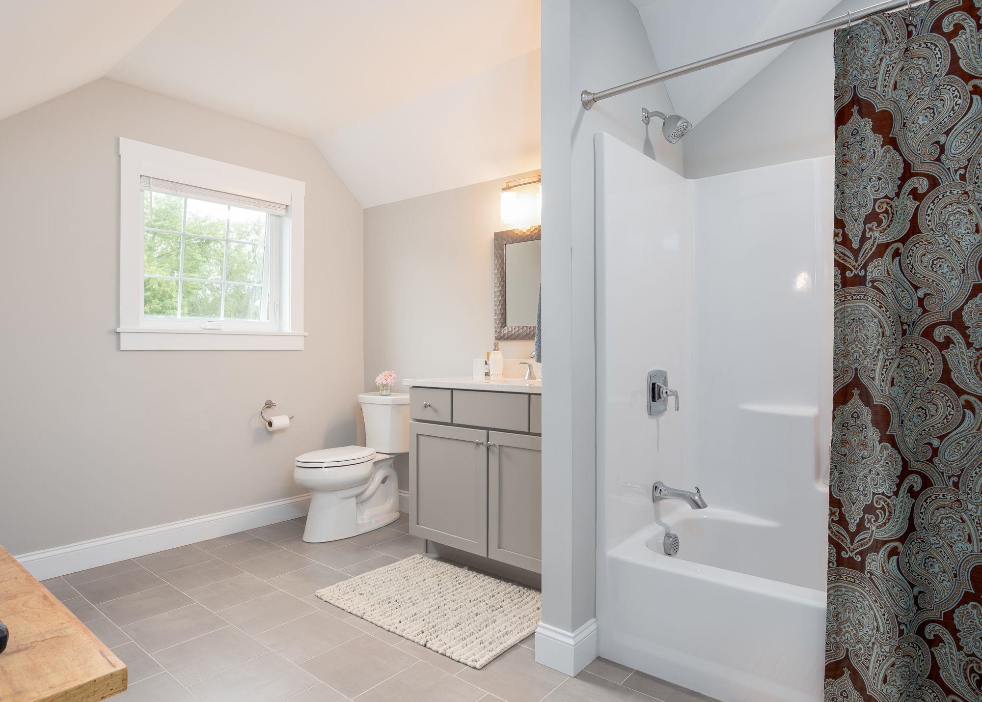 996 Maplewood Avenue Unit: A