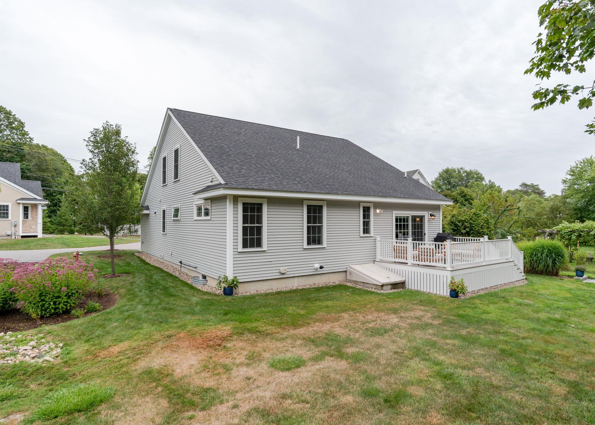 996 Maplewood Avenue Unit: A