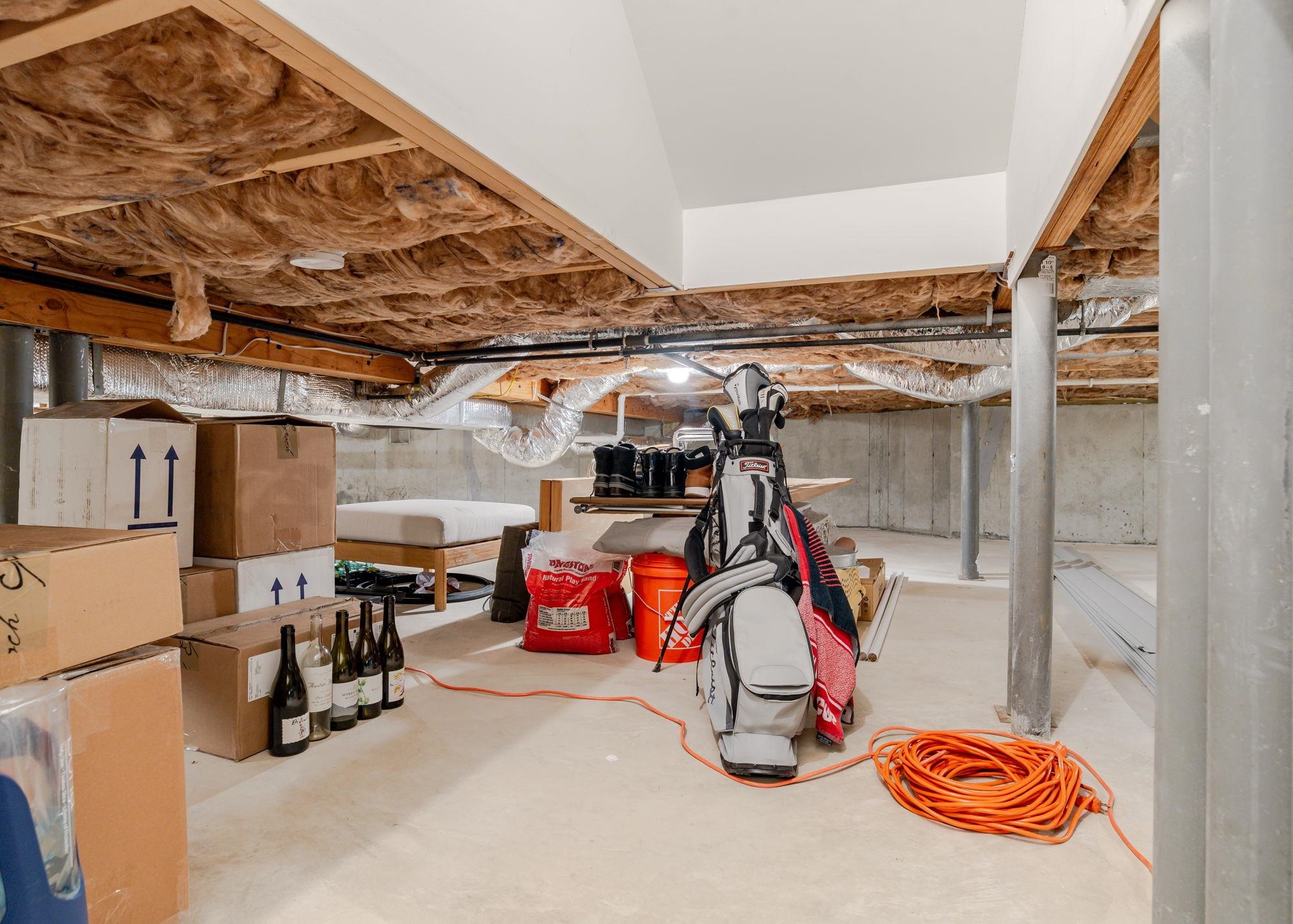 996 Maplewood Avenue Unit: A