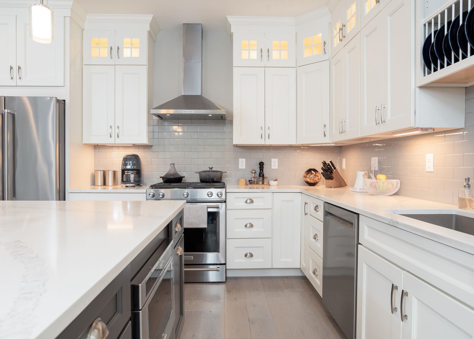 996 Maplewood Avenue Unit: A